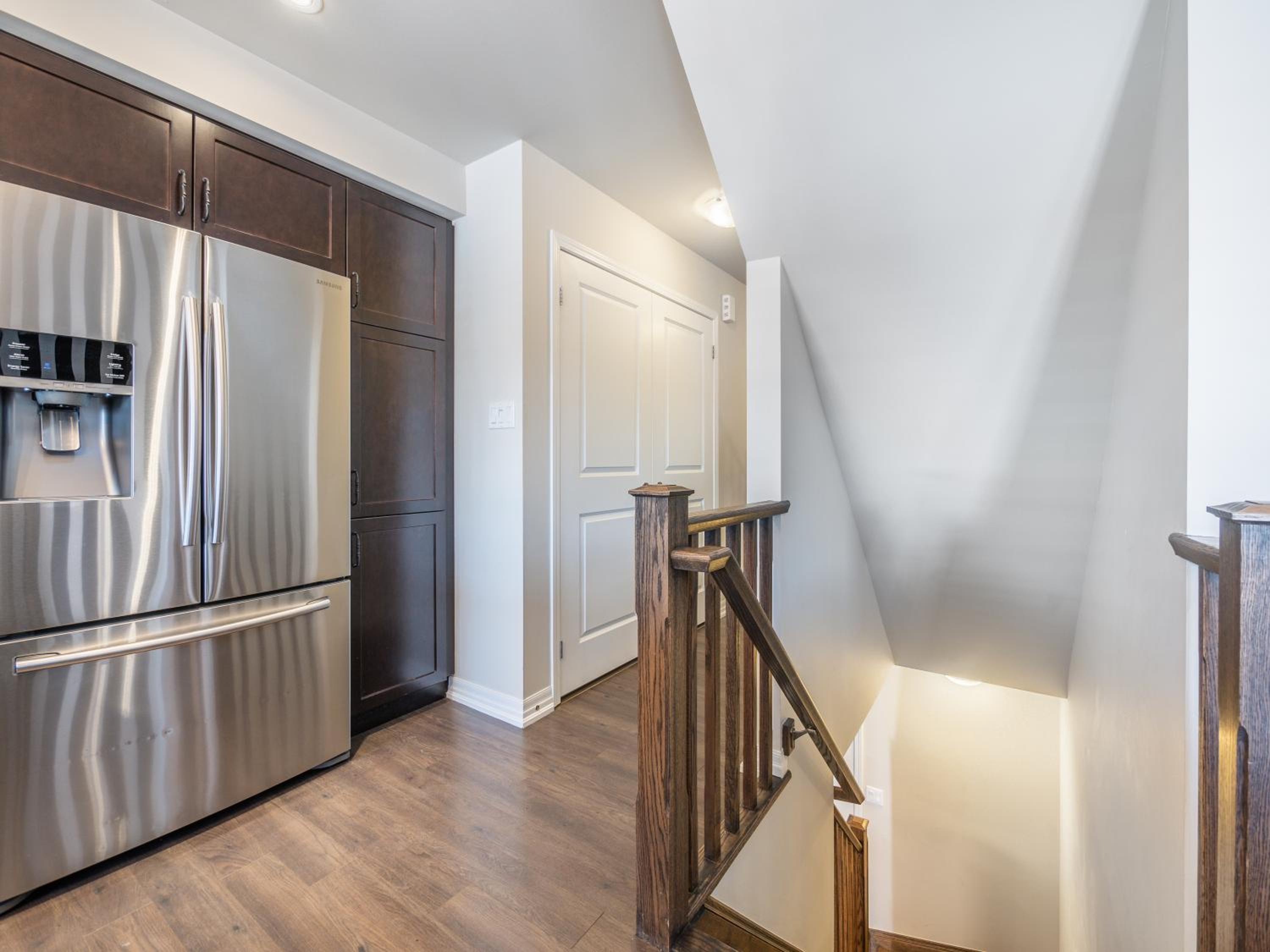 Boutique 3BrStudy Townhouse - Oakville - Property Image 12