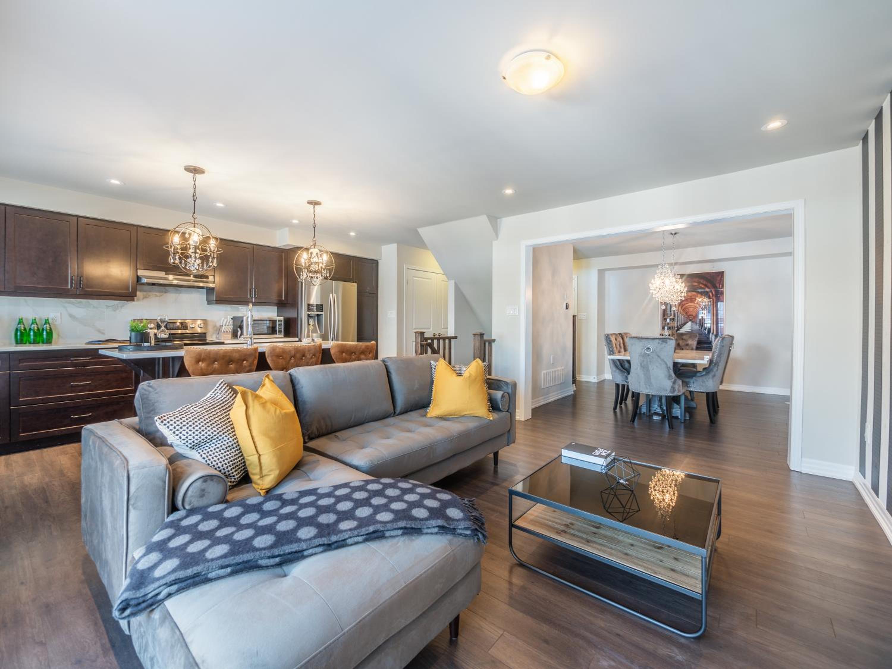 Boutique 3BrStudy Townhouse - Oakville - Property Image 25