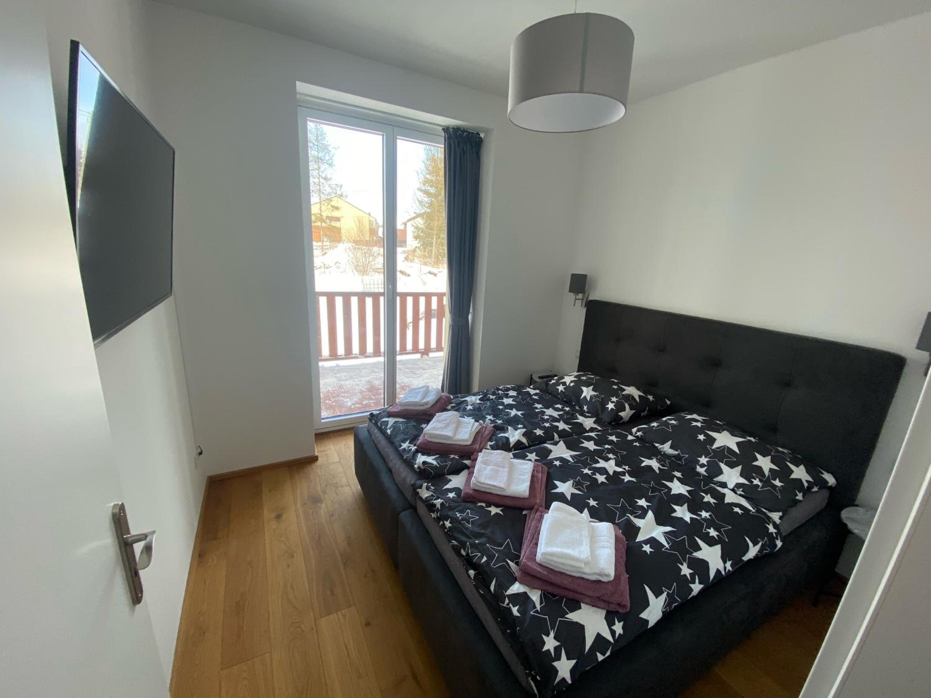 3 Sosny Apartments - Suite 1 view 3