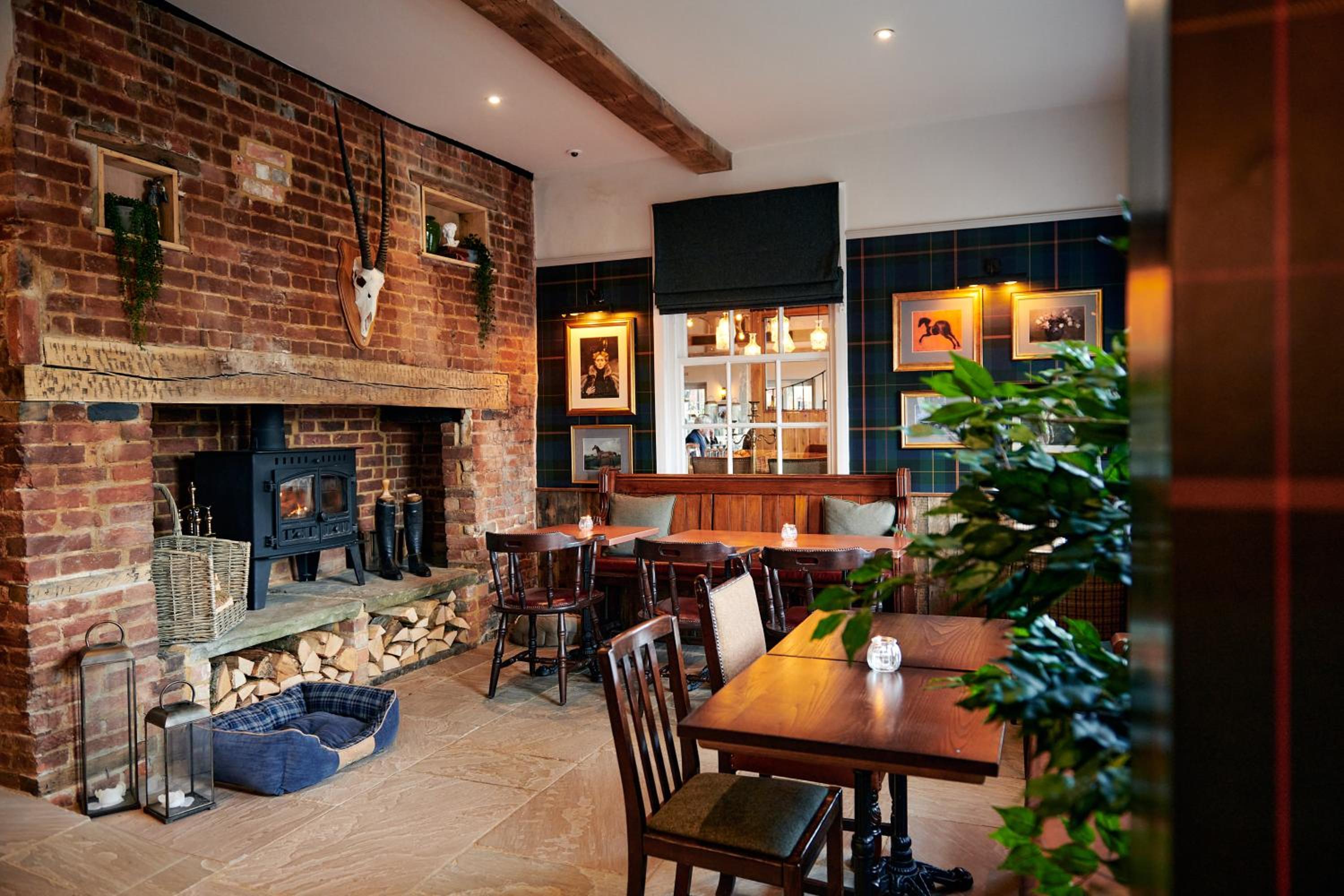Hare and Hounds - Newbury view 5