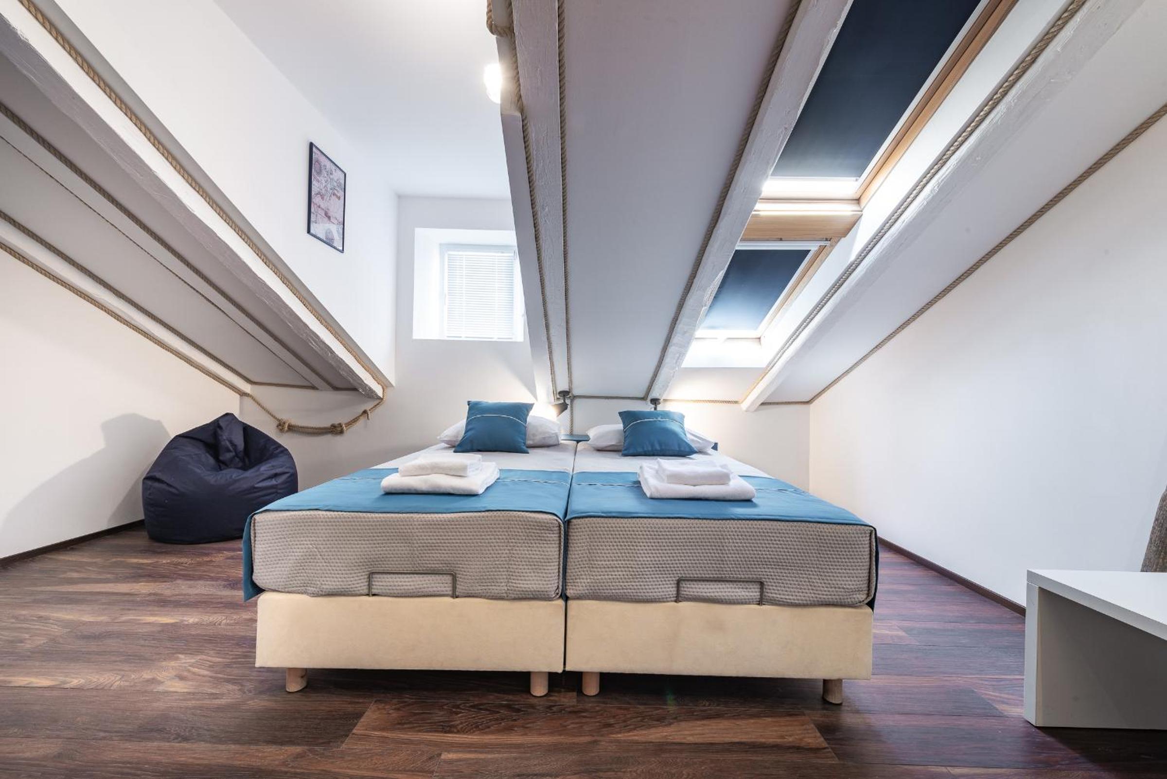 Nautica Room South - Old Town