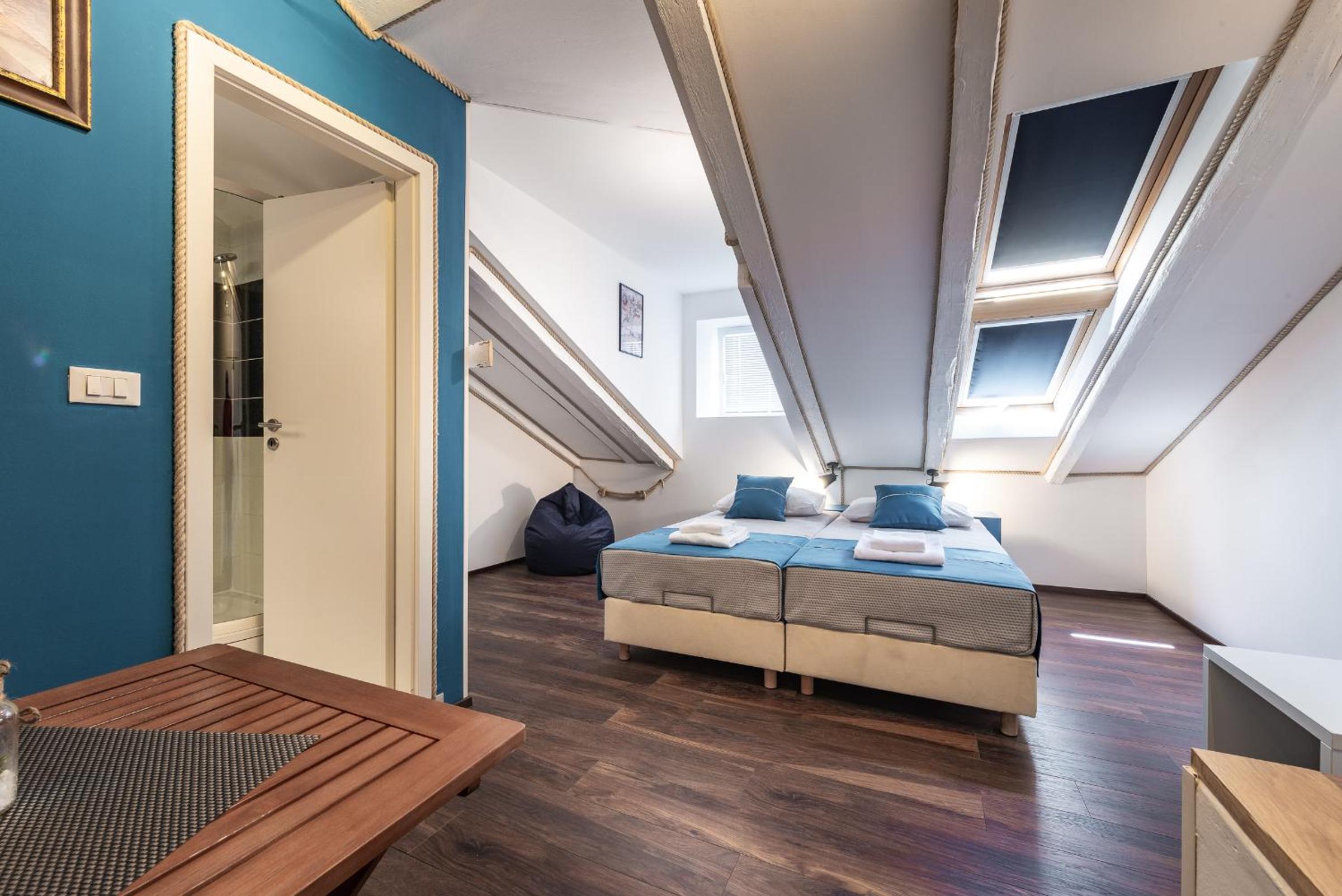 Nautica Room South - Old Town