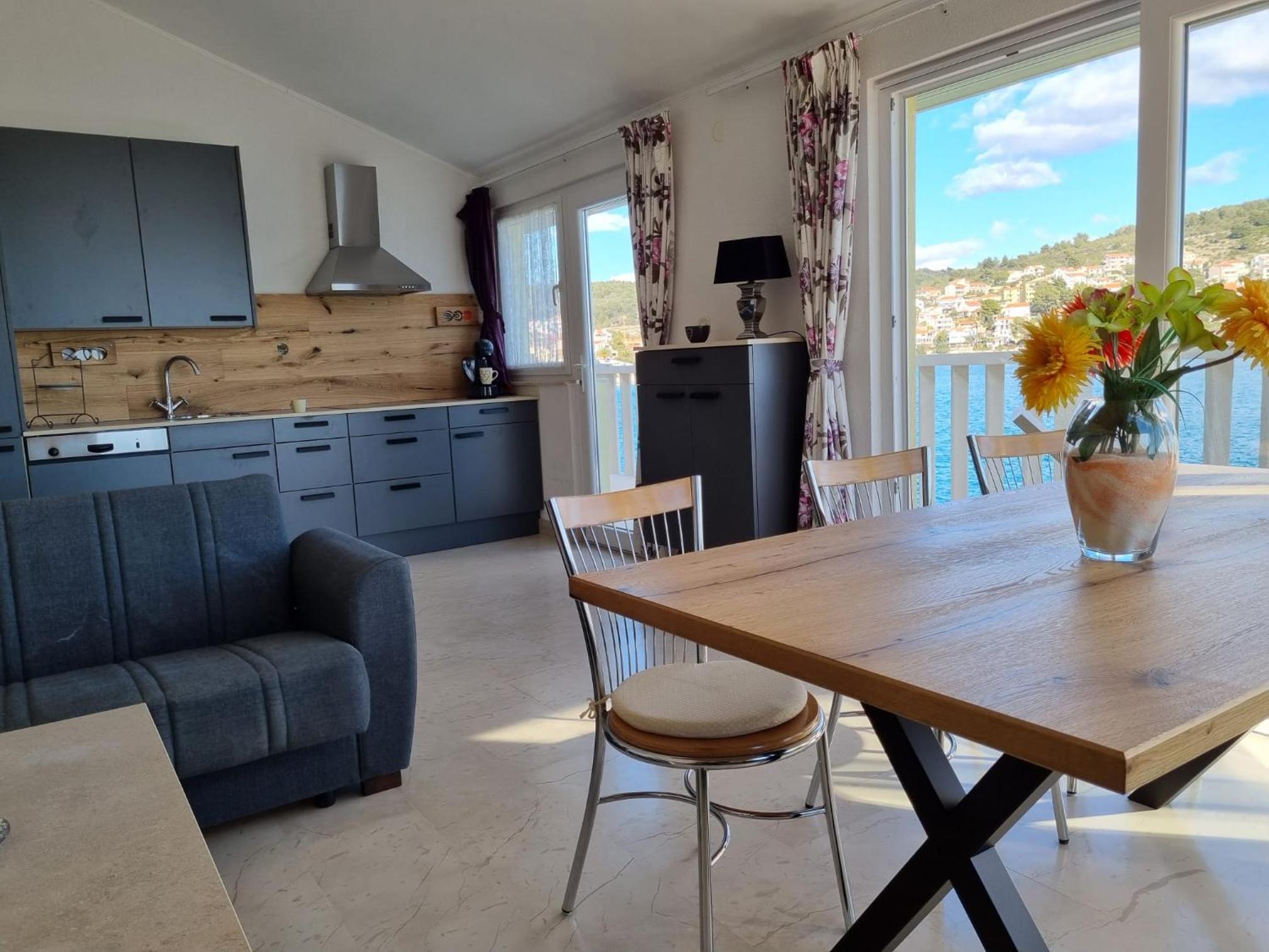 Villa Jana Apartments view 3