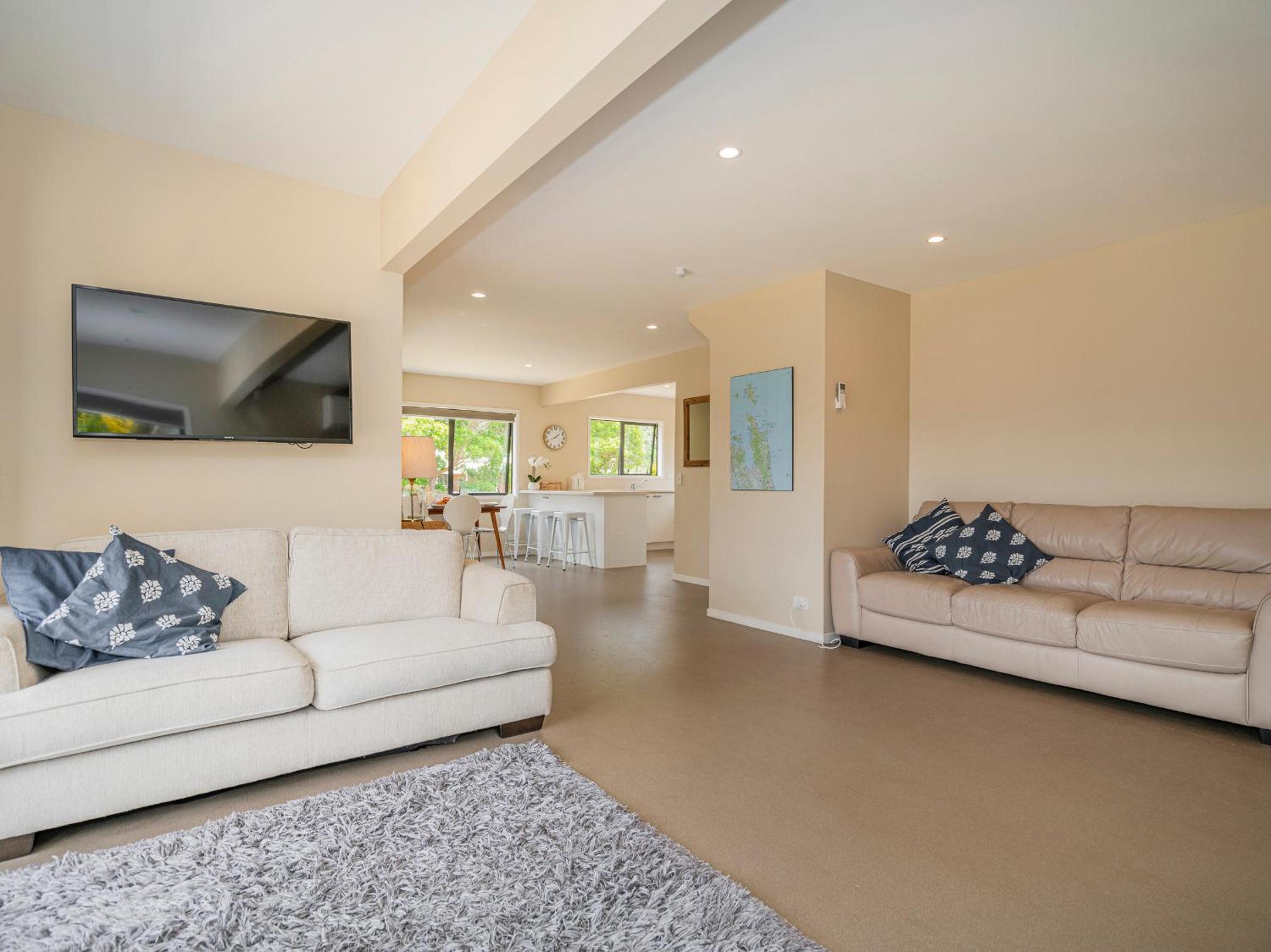 Seas the Day - Matarangi Holiday Home view 3