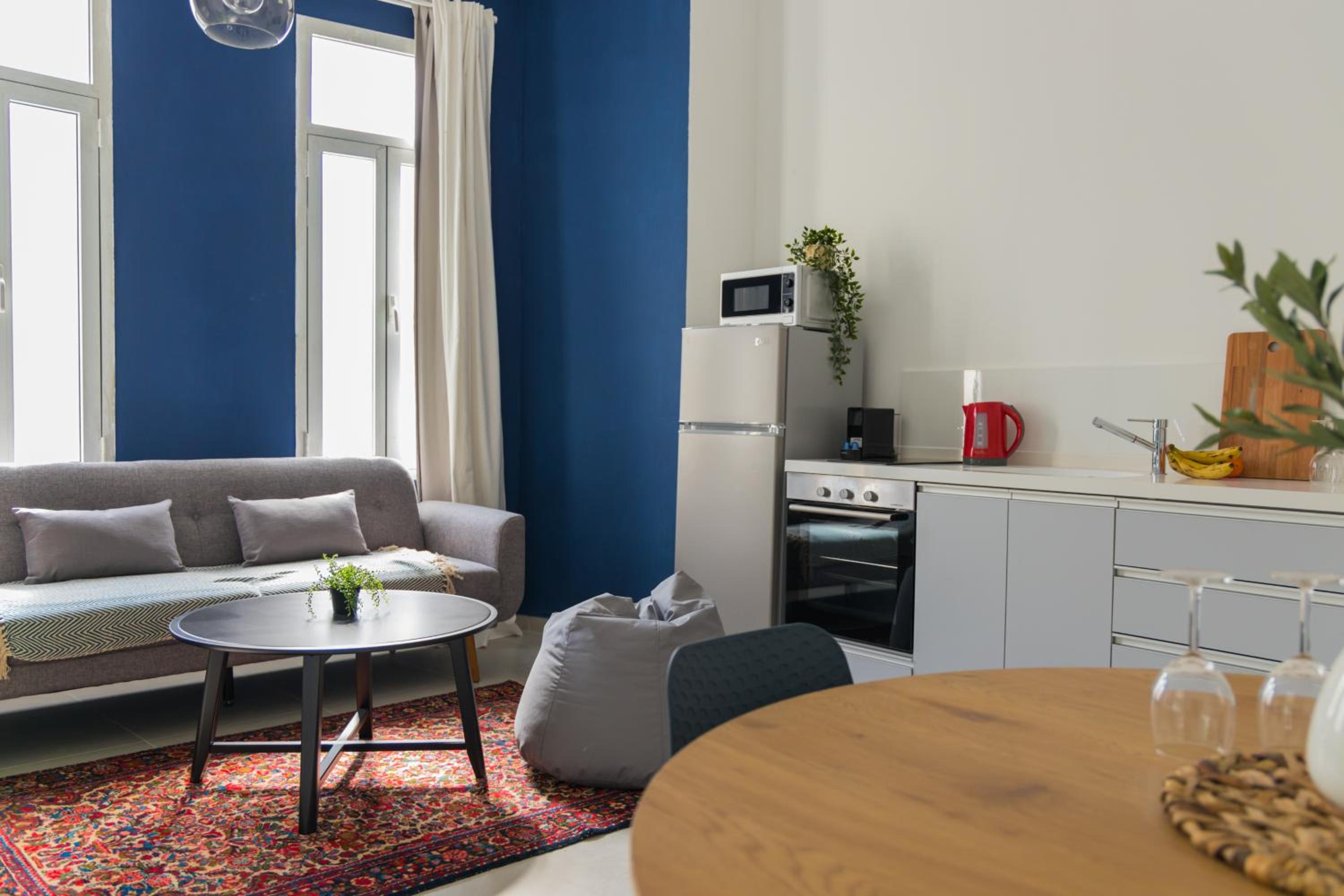 Authentic Carmel Market Apartment with Balcony