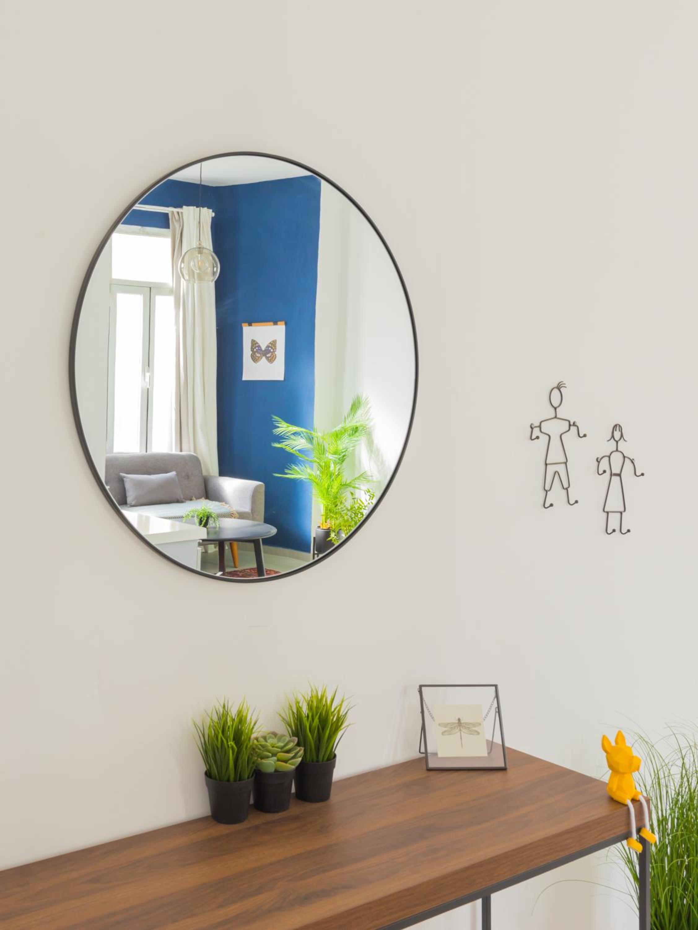 Authentic Carmel Market Apartment with Balcony