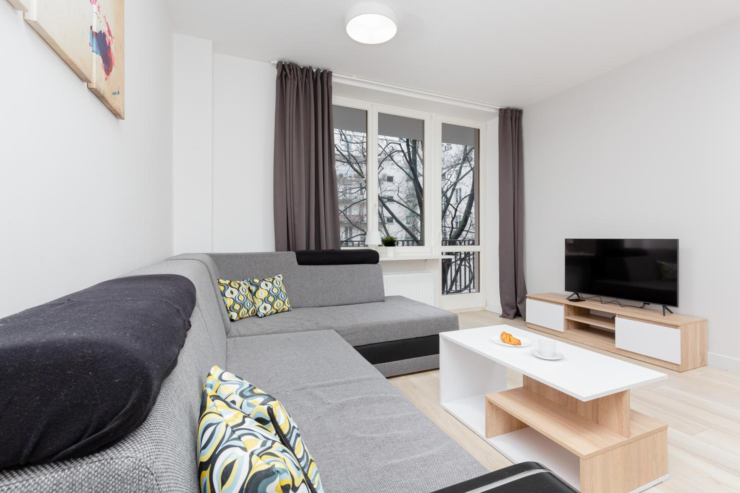 City Center Apartments Hoża by Noclegi Renters view 5