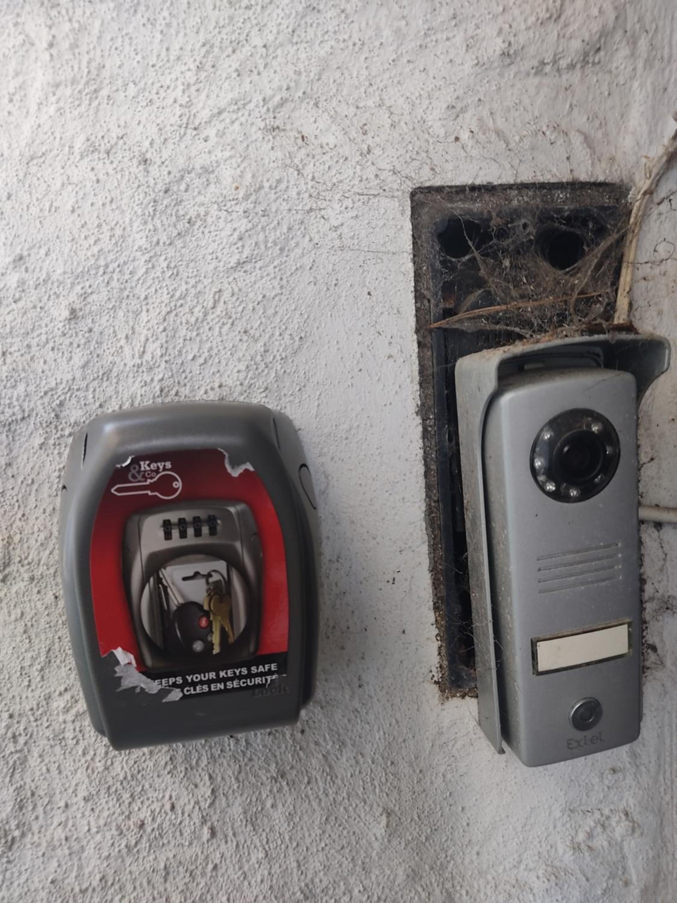 appartement individuelle refais a neuf,ds maison de maître,6 couchages dont un lit kingsize,cuisine avec lave vaisselle,rue privative pour se garer, access