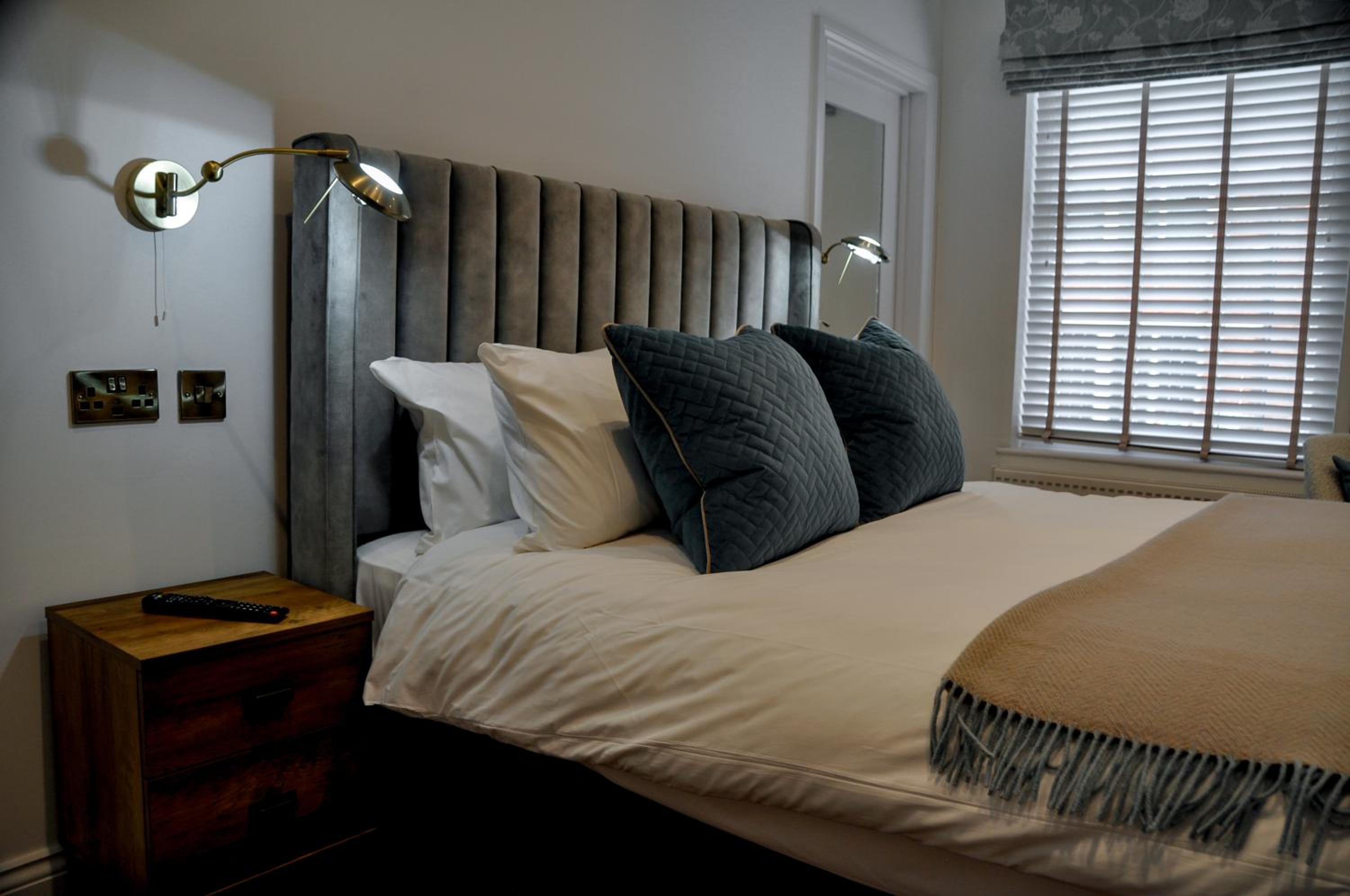 Worcester Vacations - Upstairs at 33 - Self check in boutique accommodation in Worcester Centre - Property Image 17