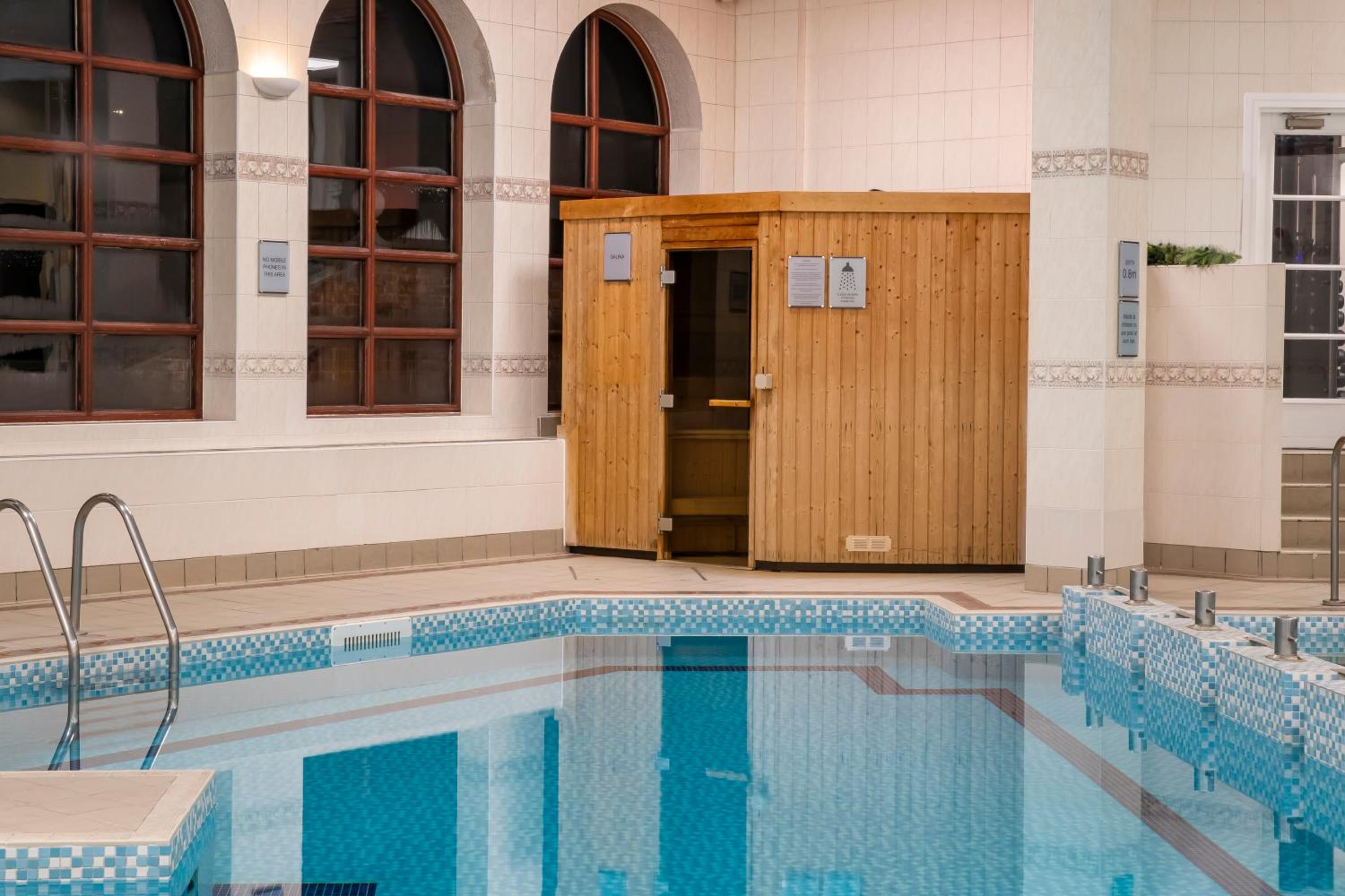 Solihull Vacations - Crowne Plaza Solihull, an IHG Hotel - Property Image 2