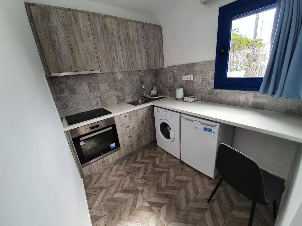 Edem House Finikas view 3