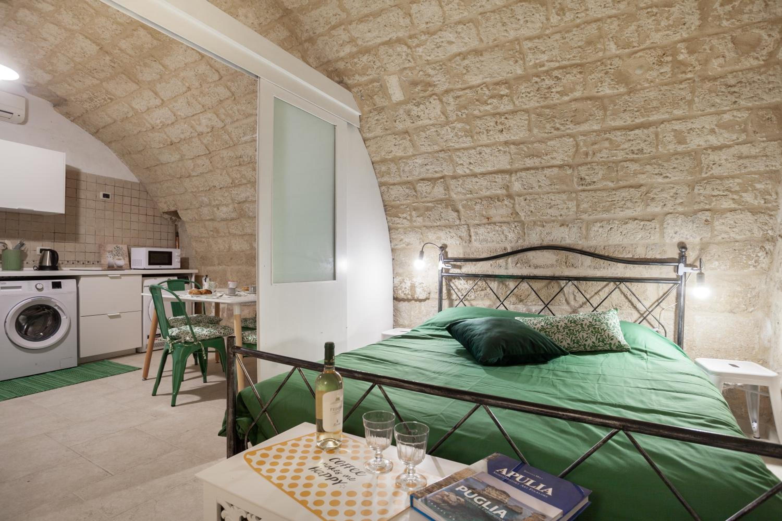 GuestHost - La Pergola Apt in the heart of Bari photo 3