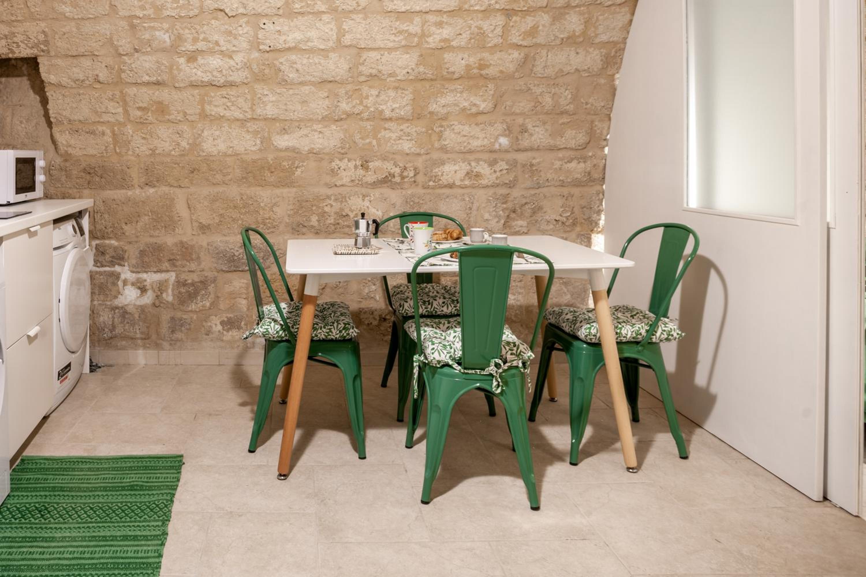GuestHost - La Pergola Apt in the heart of Bari photo 5