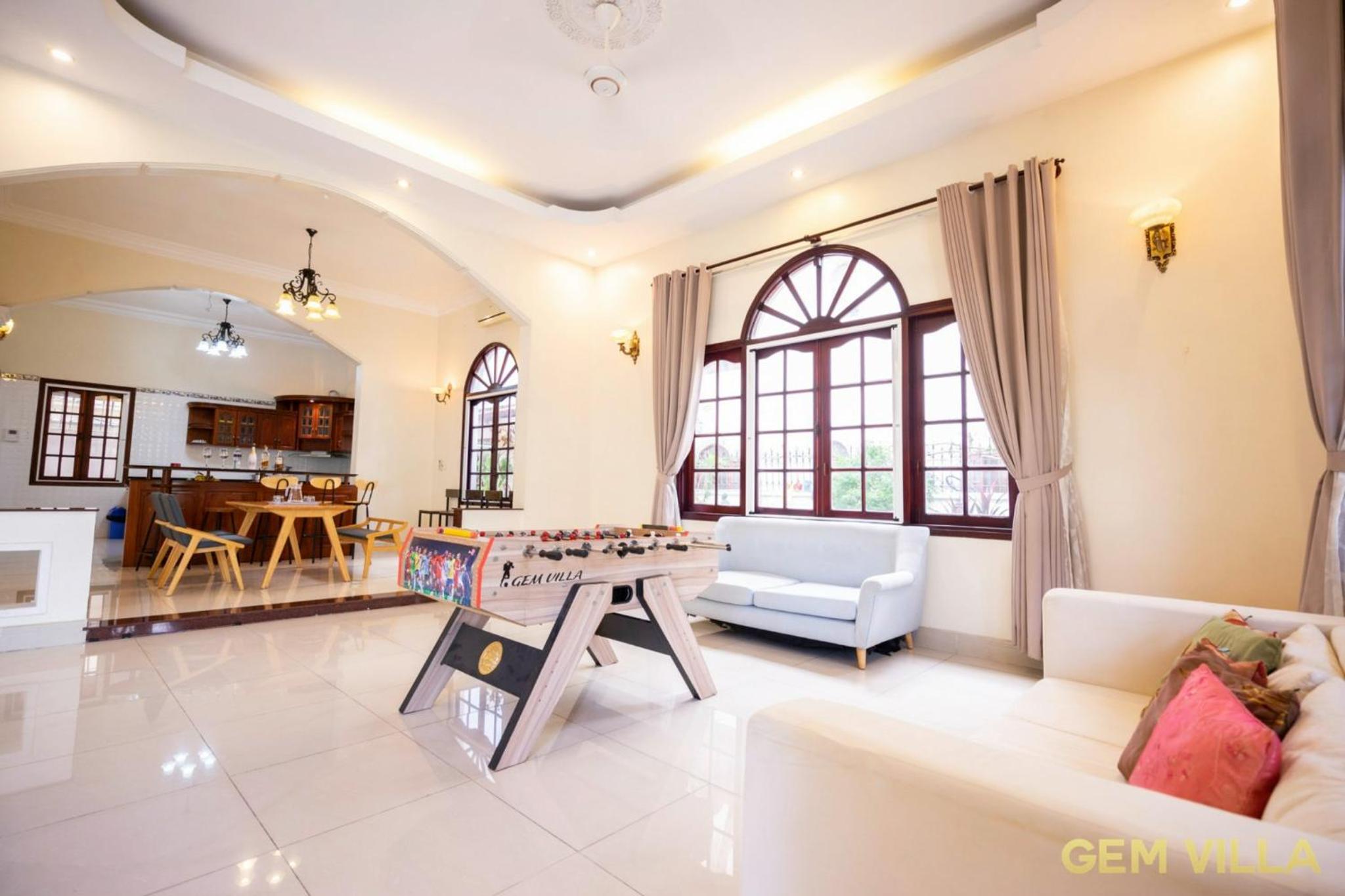 GEM VILLA 10 - 5 Bedroom, 6 Bathroom, Big Pool, Big Garden