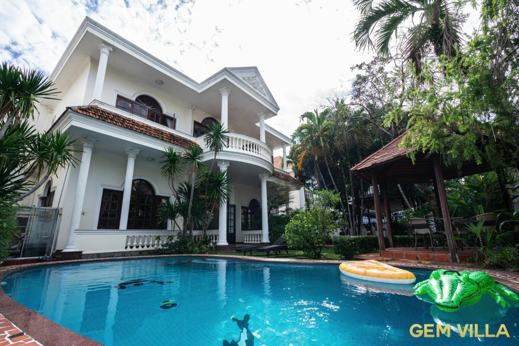 Hotel GEM VILLA 10 - 5 Bedroom, 6 Bathroom, Big Pool, Big Garden - Image 1