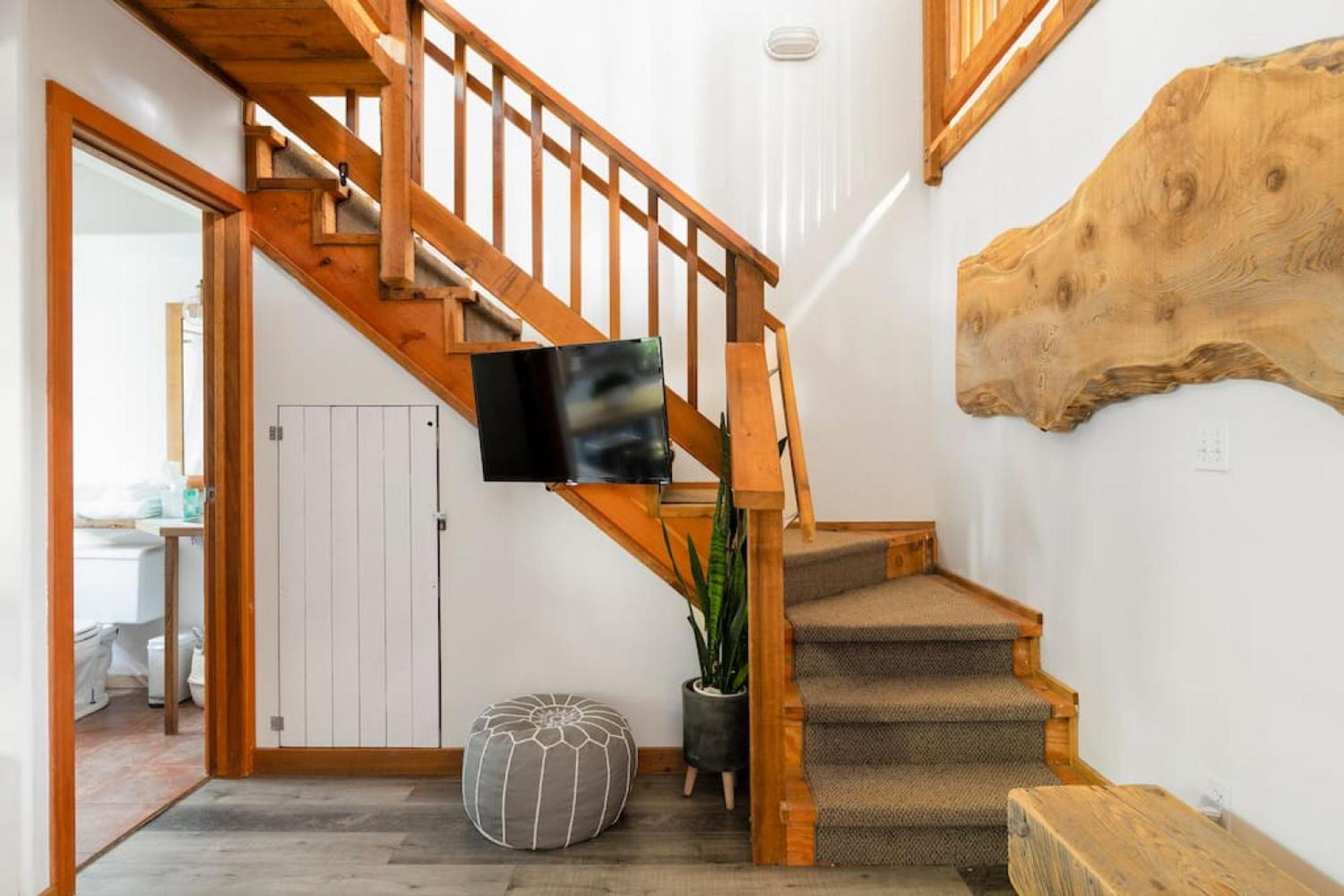 Fern Gully, Coastal Bohemian Loft at Beach