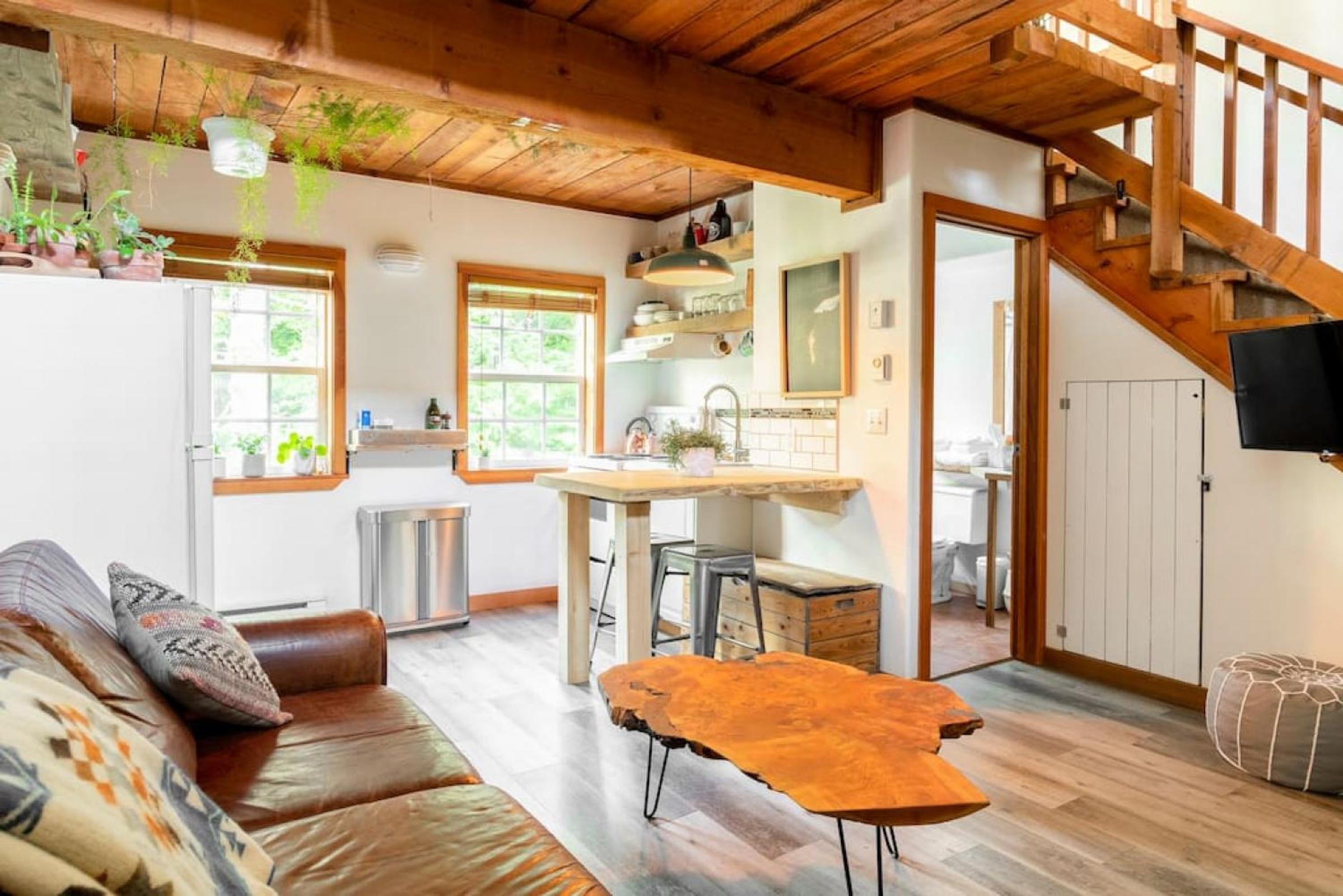 Fern Gully, Coastal Bohemian Loft at Beach