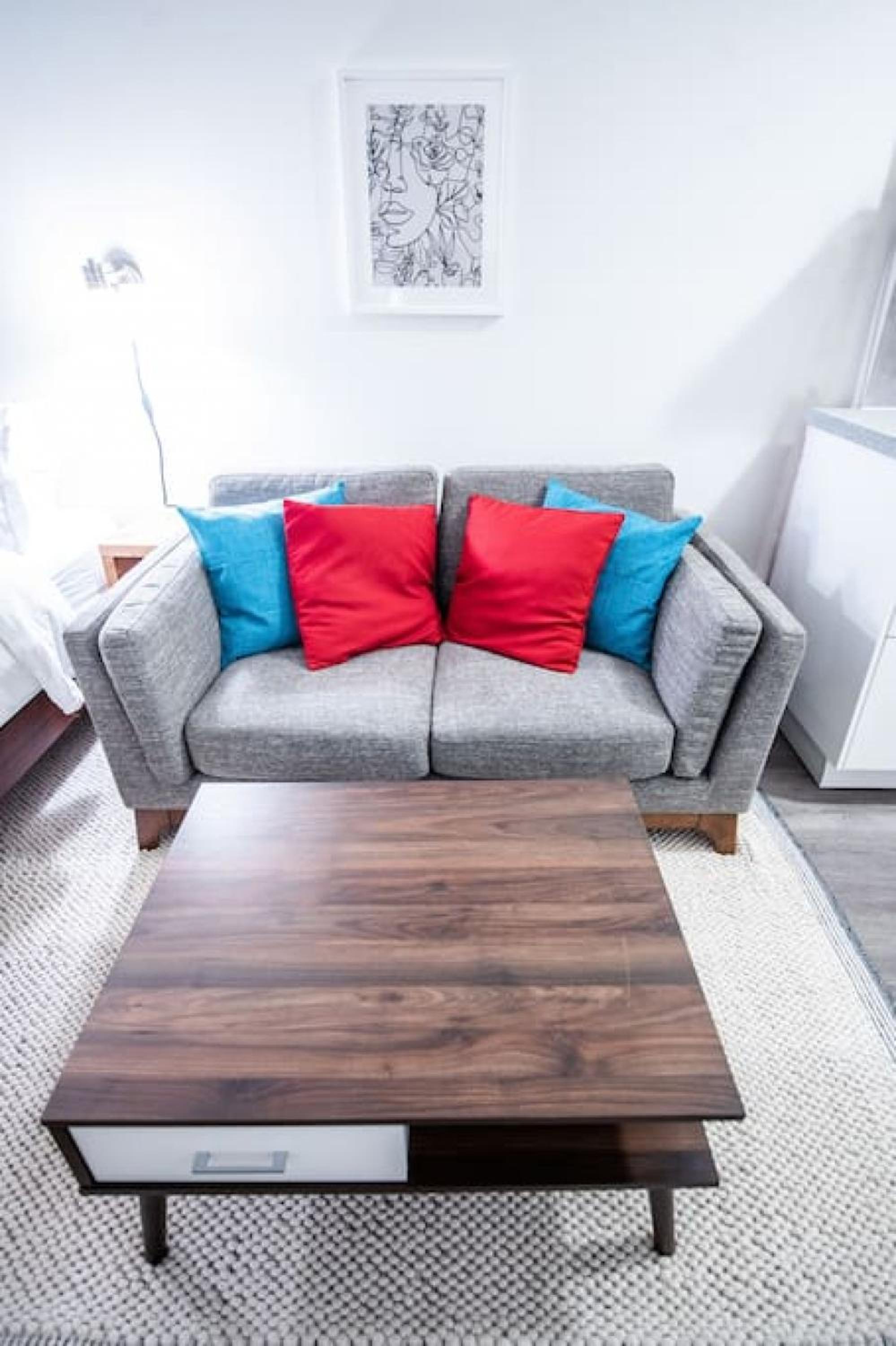 Kingfisher, Newly Renovated Suite on Ocean Inlet