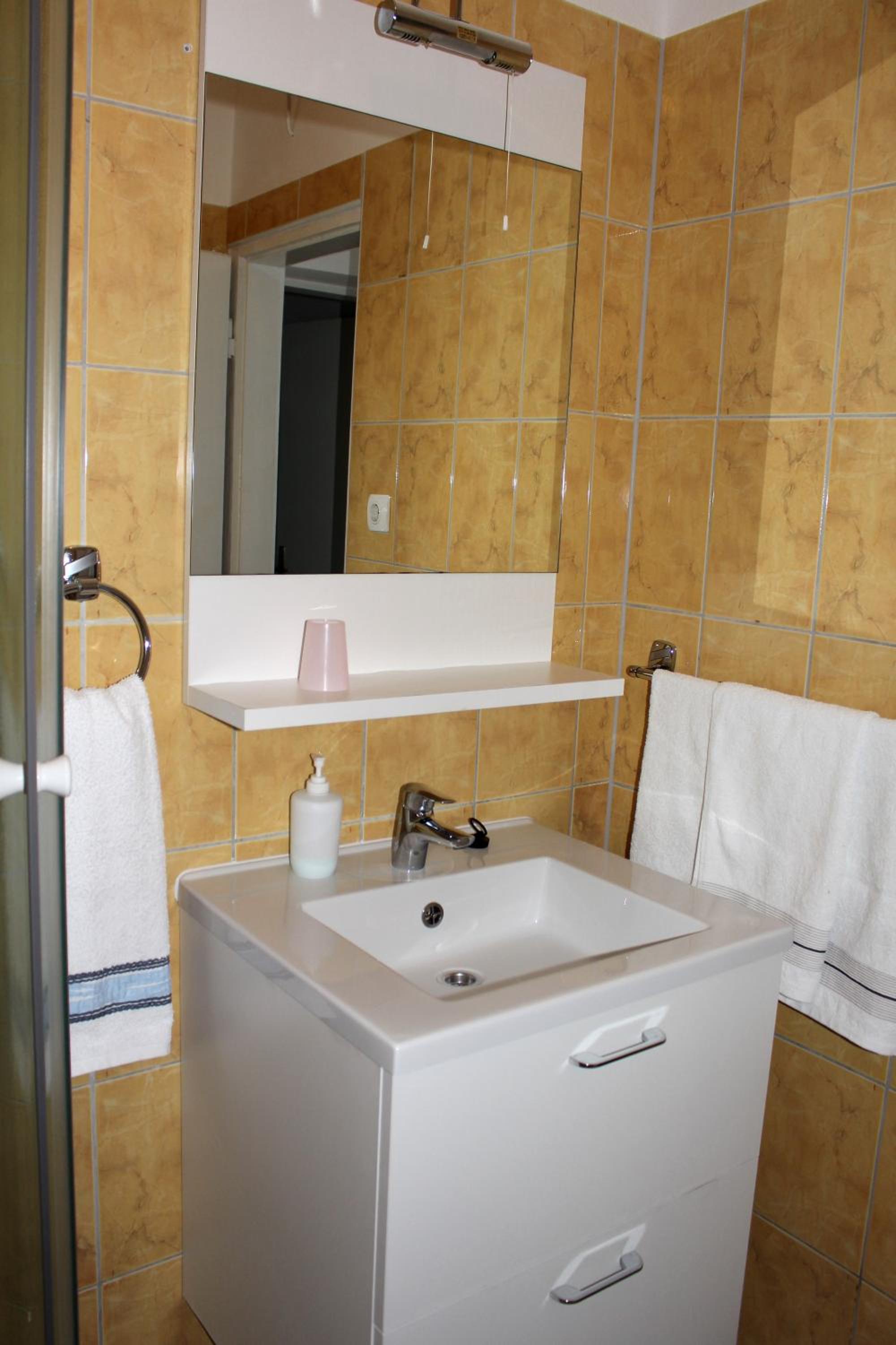 Photo 46