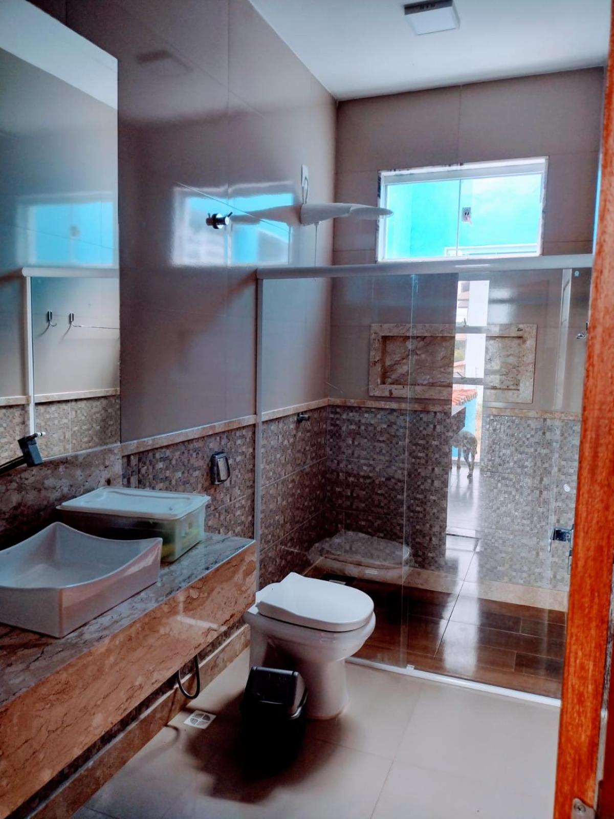 Xodó da Praia - amplo apartamento 3 qts 260 m da praia