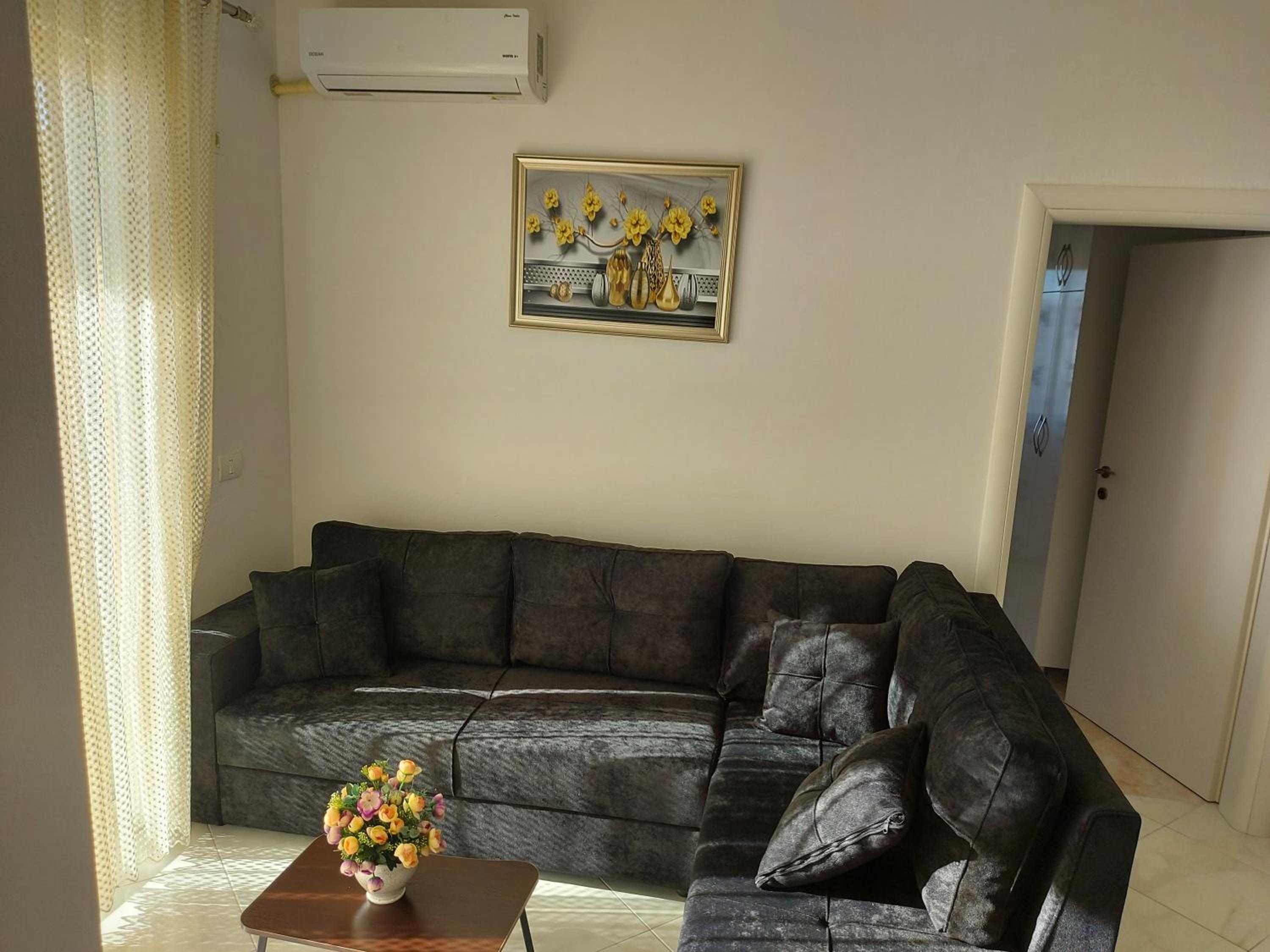 Bral Apartment 7 - Two-Bedroom with Seaview