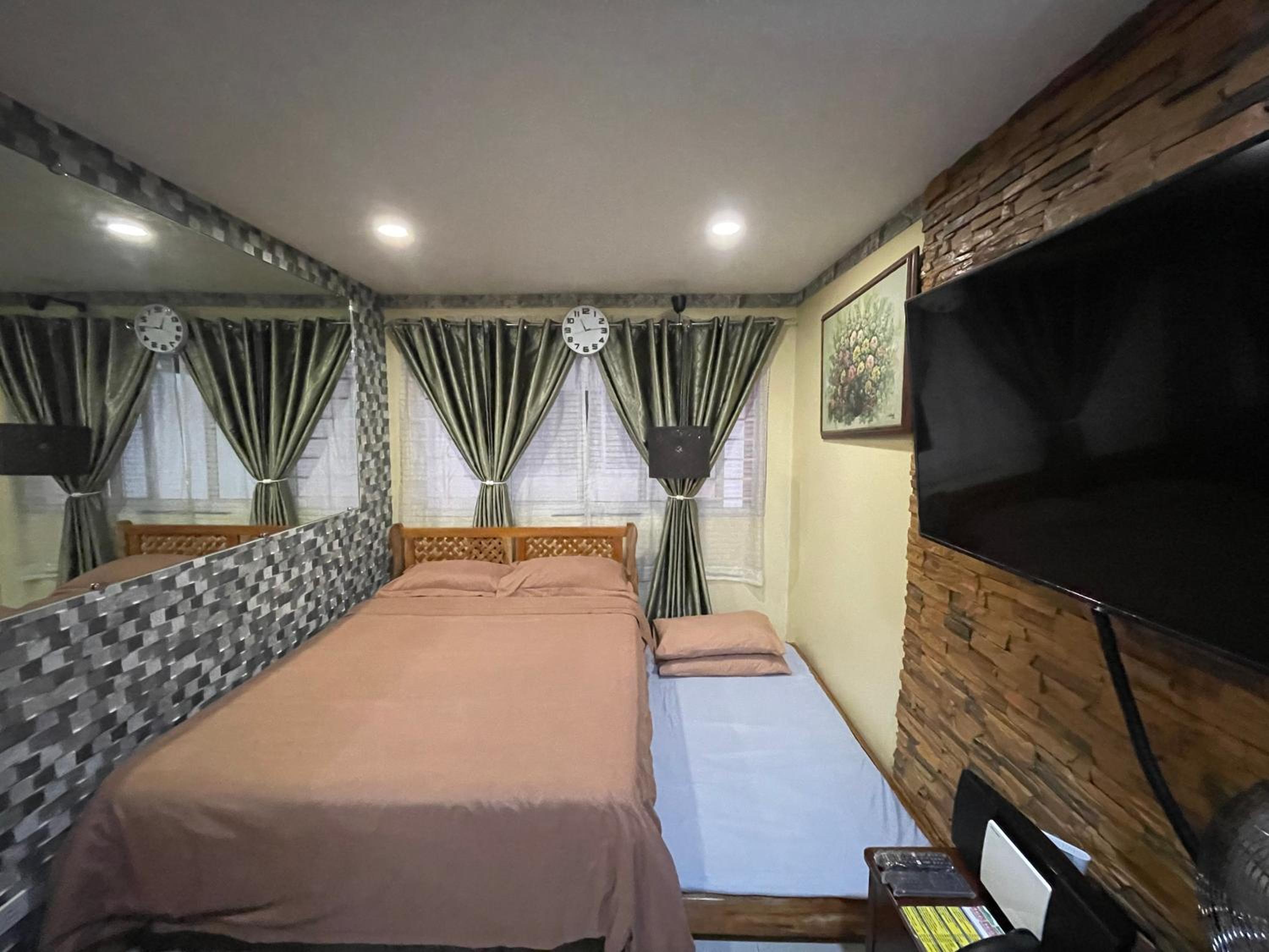 Cozy Studio Hotel-like Condominium at Megatower Residences view 2