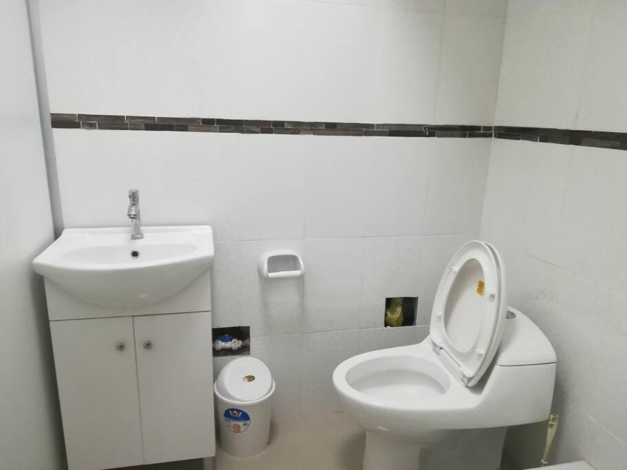 Studio entero cerca al Palacio Gobierno