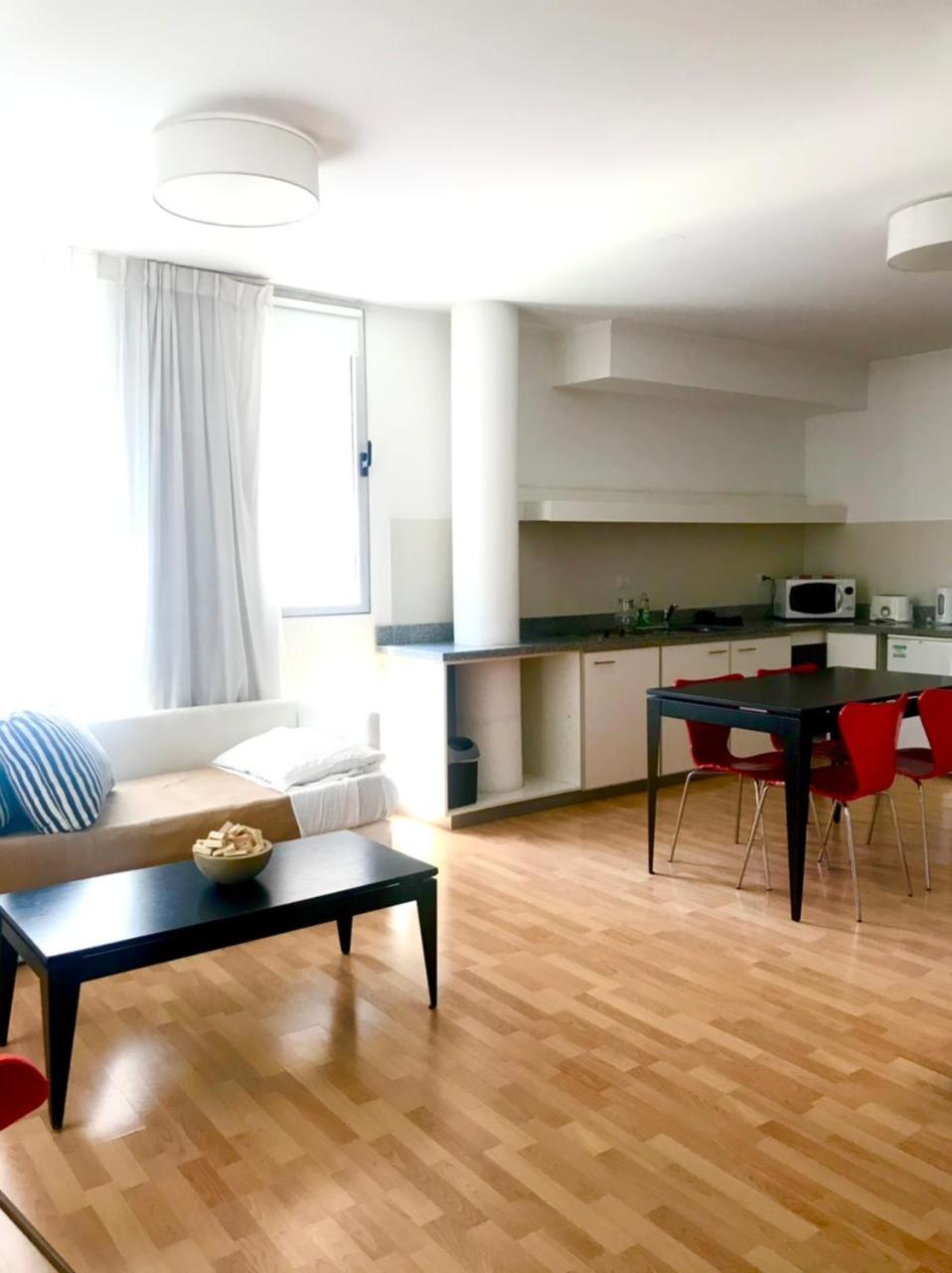 Apartamentos Libertador, Martinez