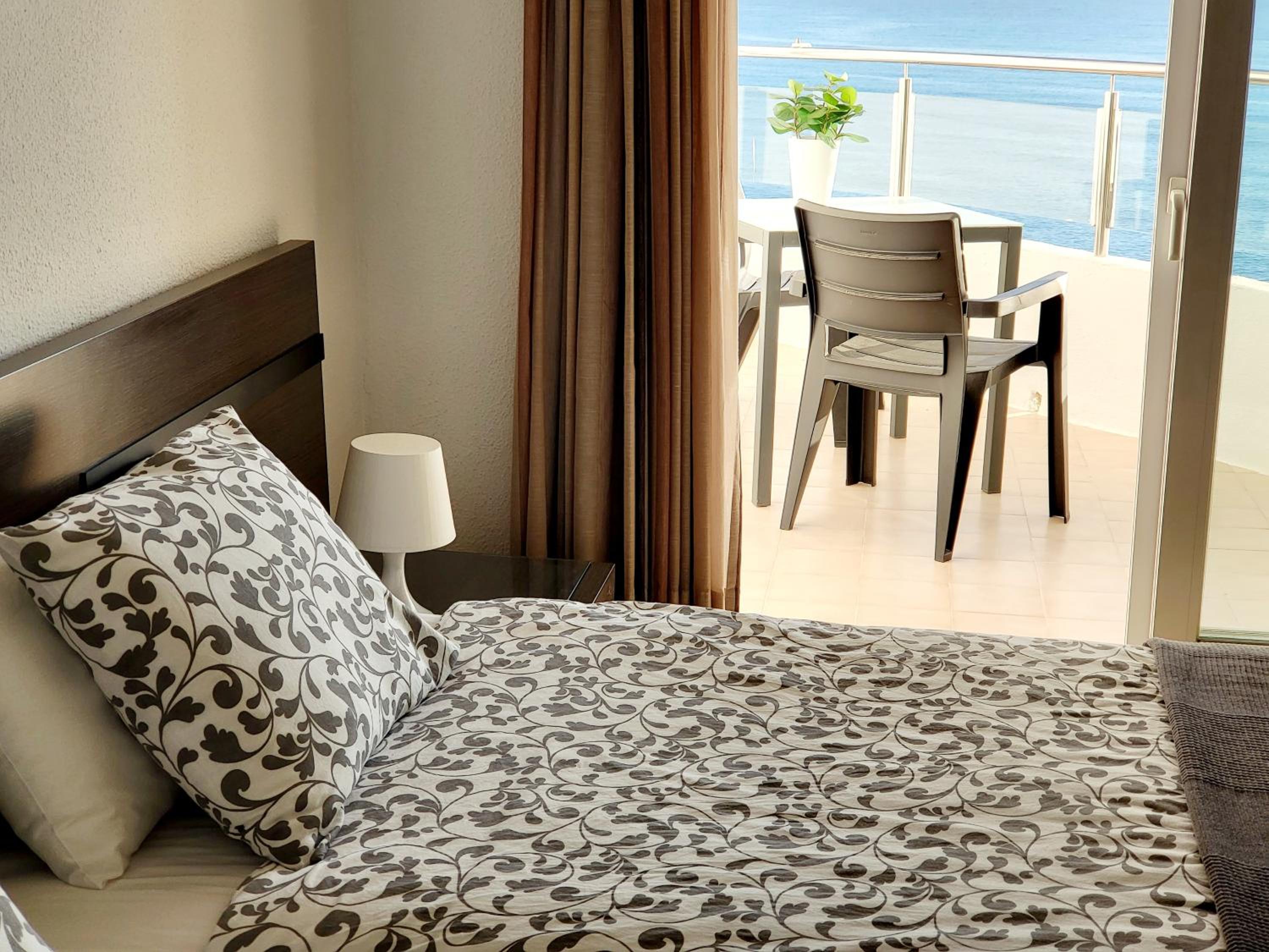 Studio SEA SUN and BEACH view 5