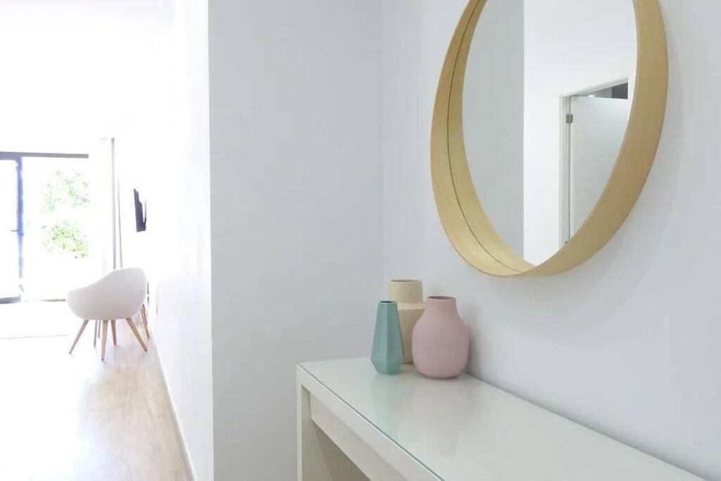Luxury Apartment in Puerto Banus Free Parking, 100m to Beach & Marina