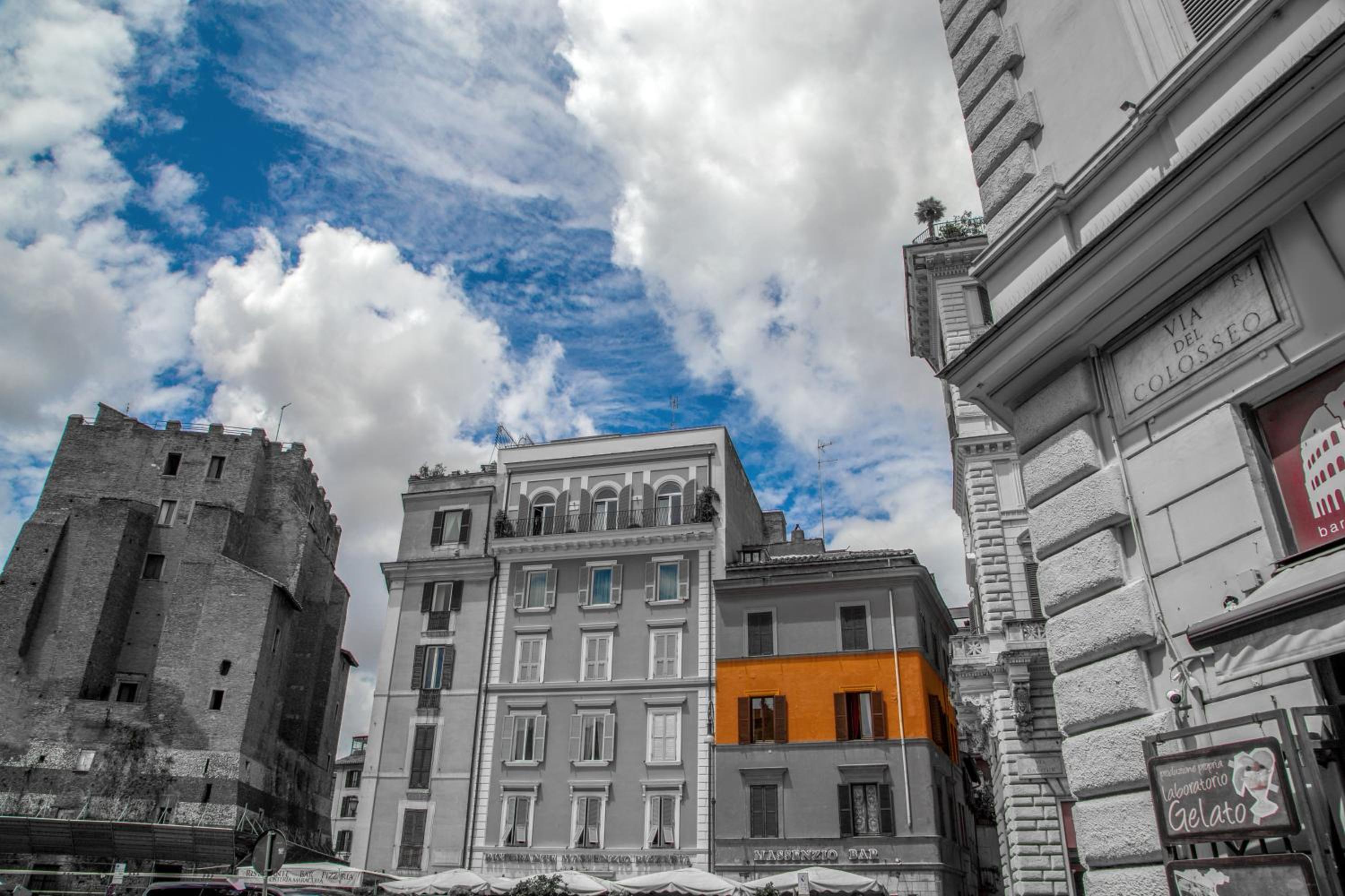 Forum View Apartment