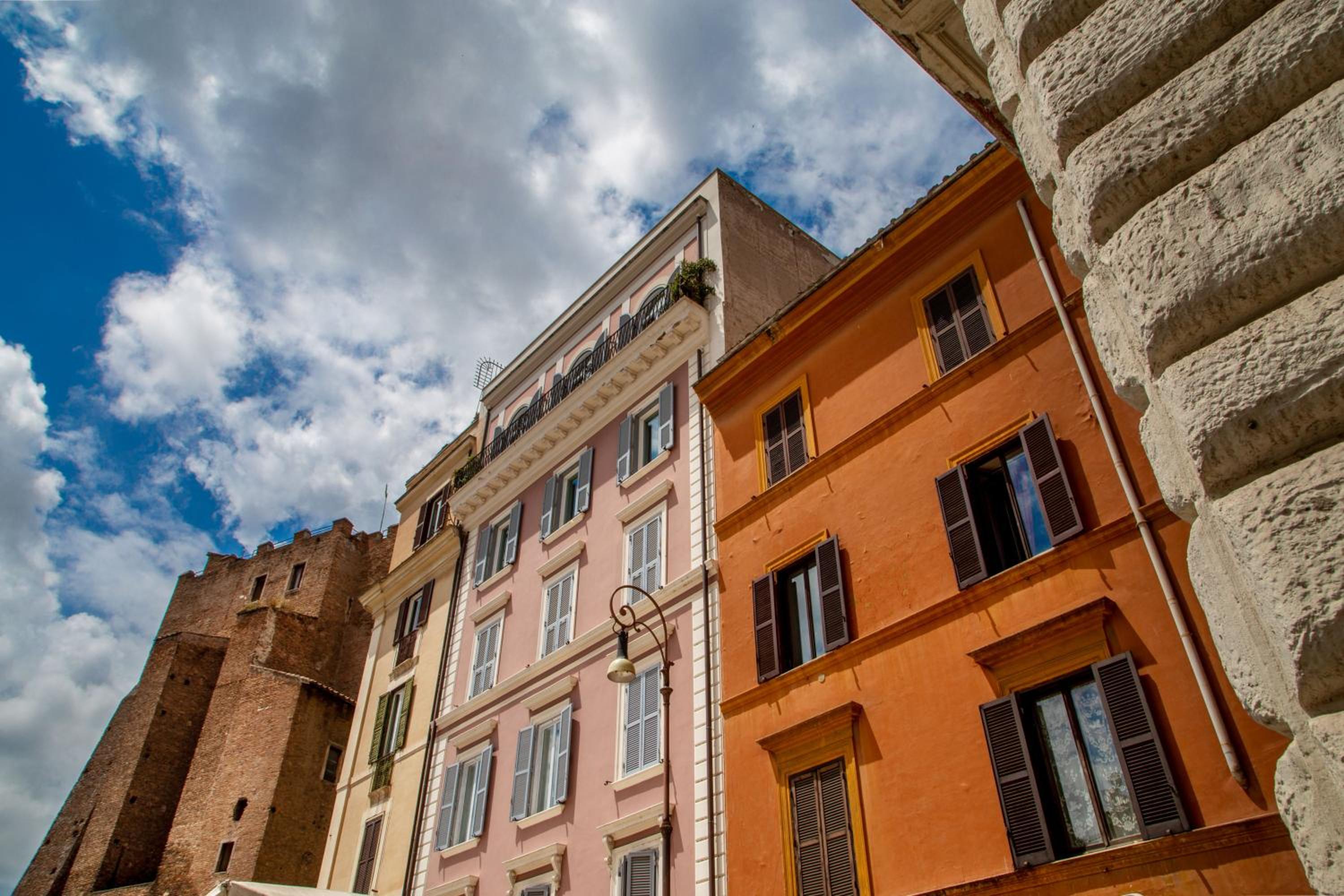 Forum View Apartment