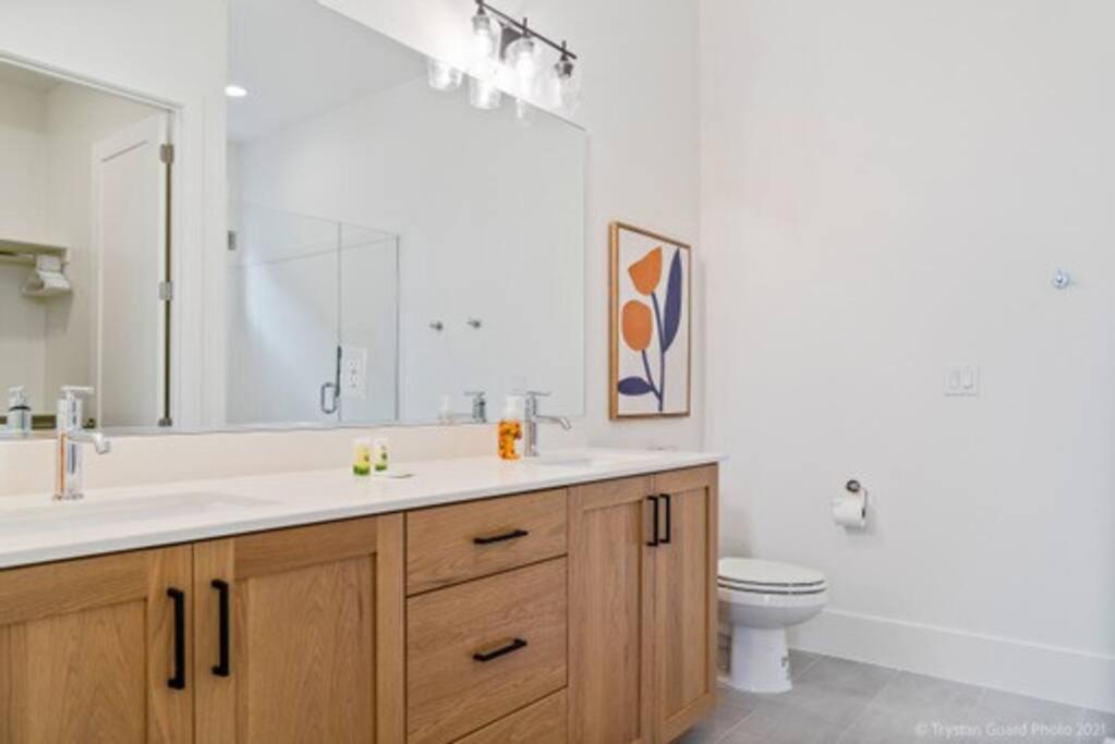 Villa 25! Brand New Luxury 4 bedroom Villa! view 3