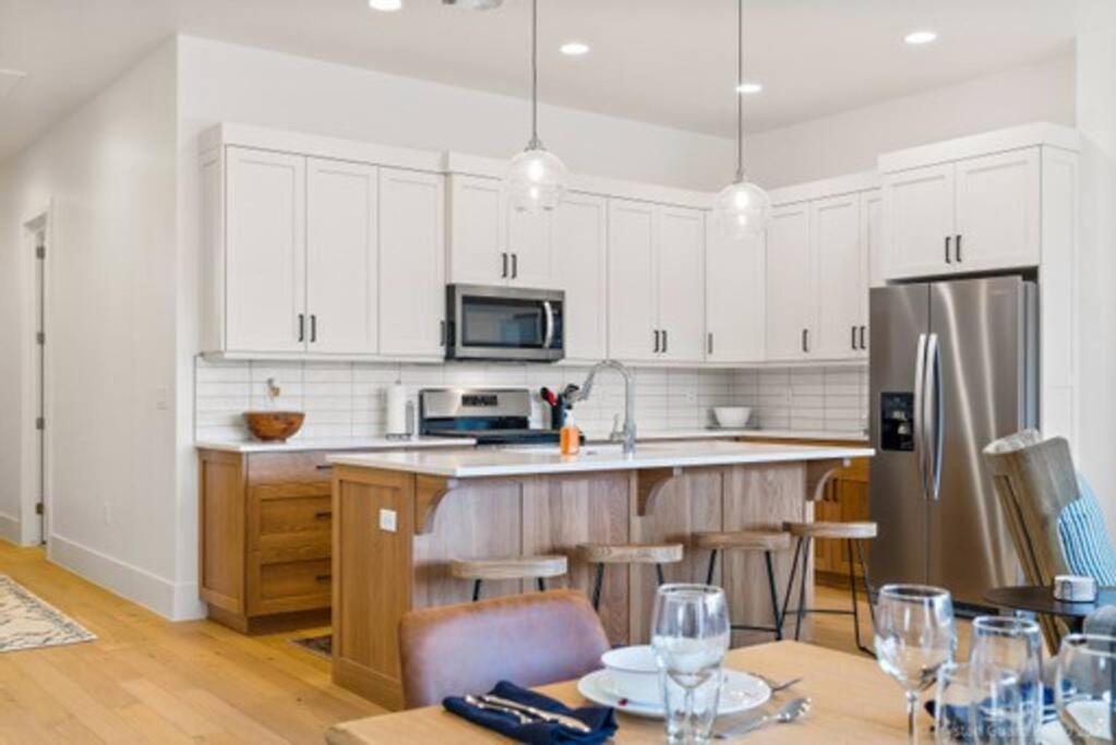 Villa 25! Brand New Luxury 4 bedroom Villa! view 5