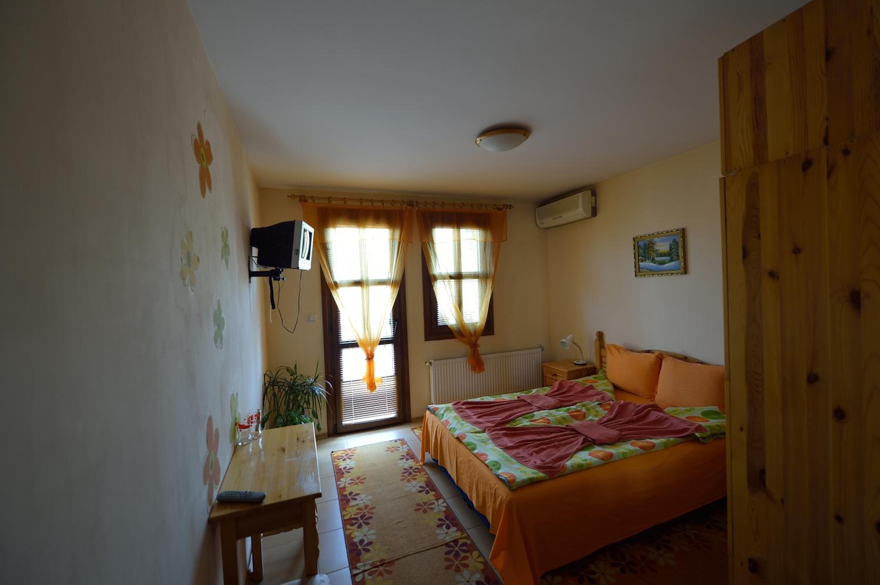 Family Hotel Varusha
