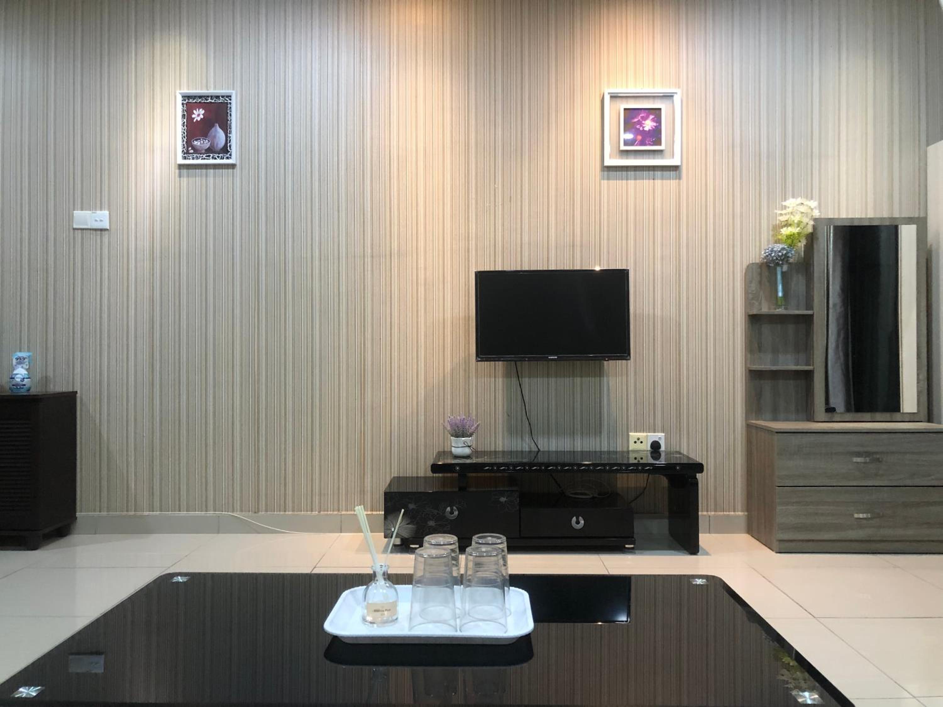 03A-Mount Austin Palazio Studio Homestay for 2pax WIFI
