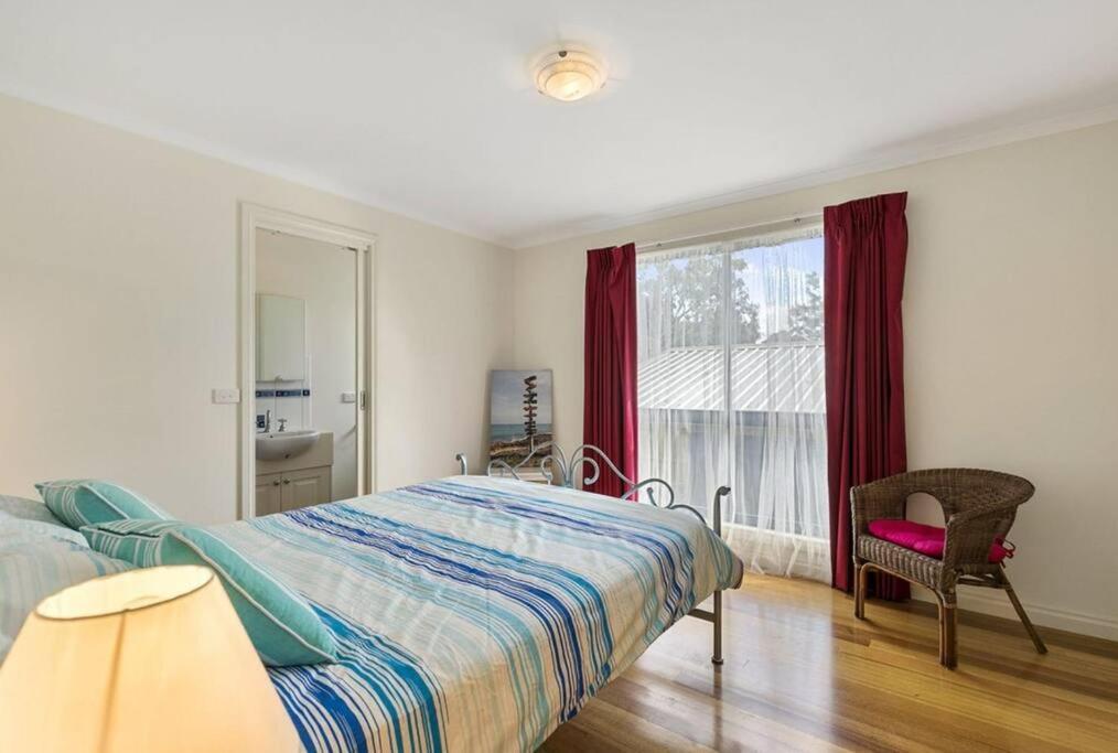 Phillip Island Time - Large home with self-contained apartment sleeps 11