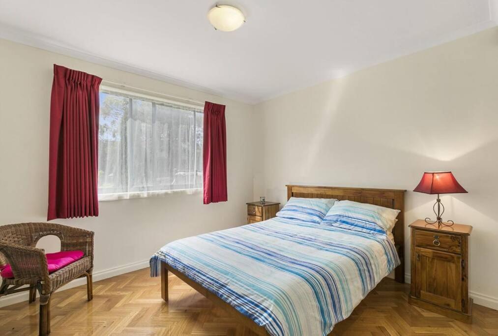 Phillip Island Time - Large home with self-contained apartment sleeps 11