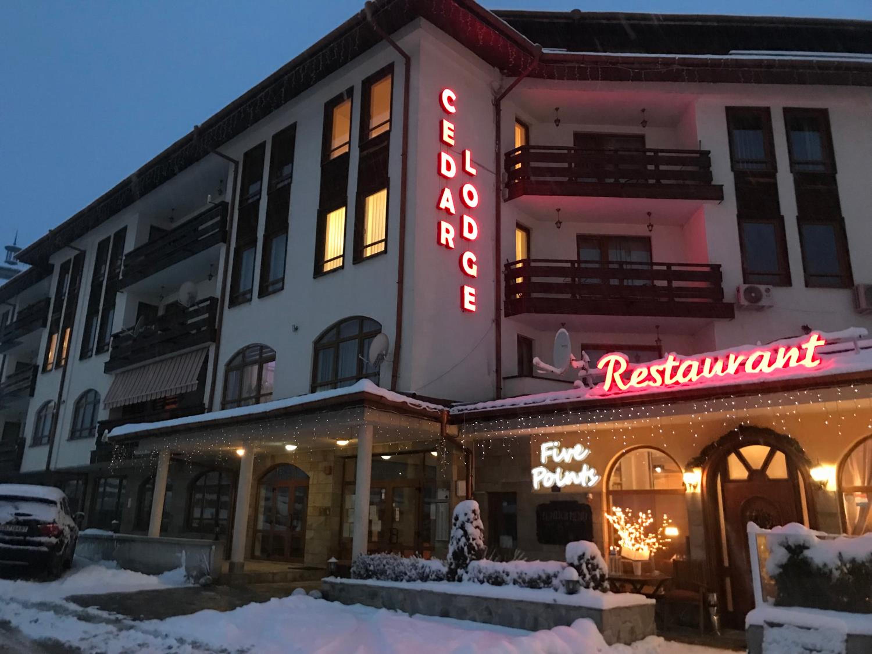 Ski Zone at Gondola, Perfect, Fast WiFi, Quiet, Warm