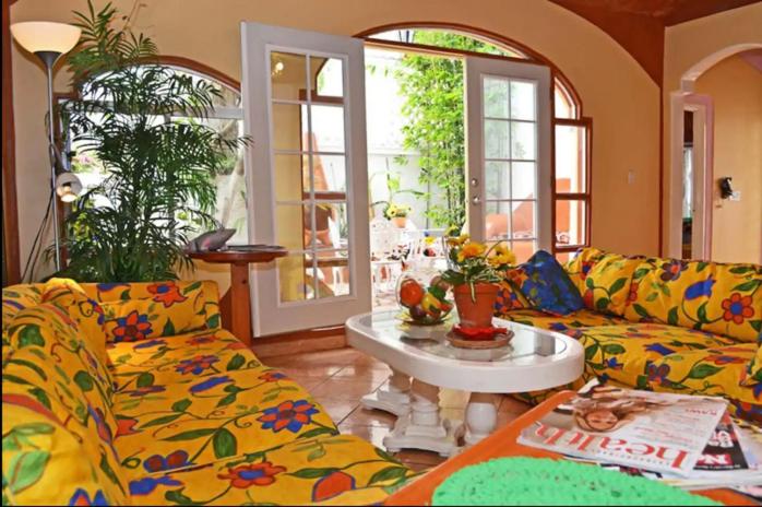 Welcome to Casa Viva Mexico 3-bedrooms 2-bathroms 6-Guests close to Shoping Center & Beach