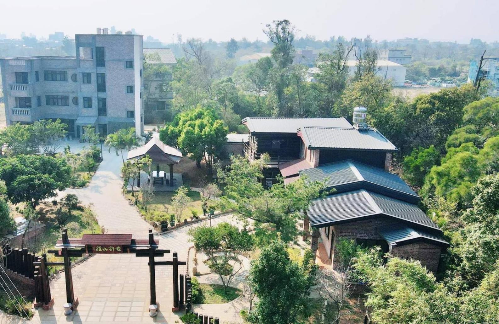 Lao Xu Shan Zhuang view 2