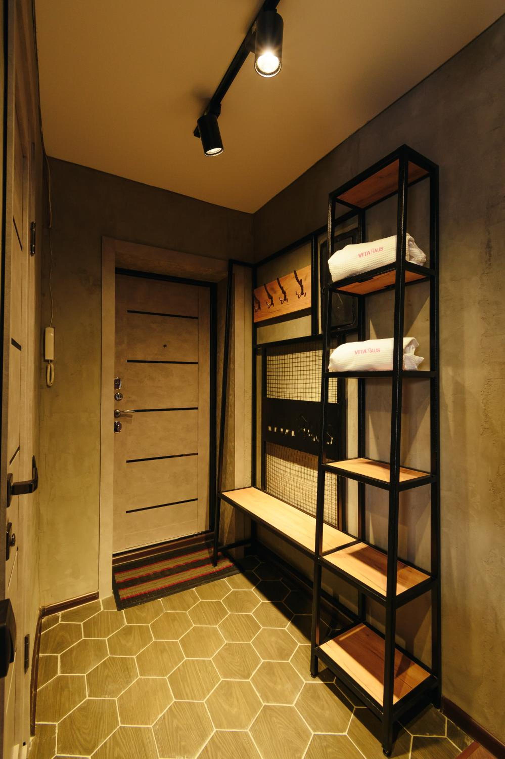 Photo 11