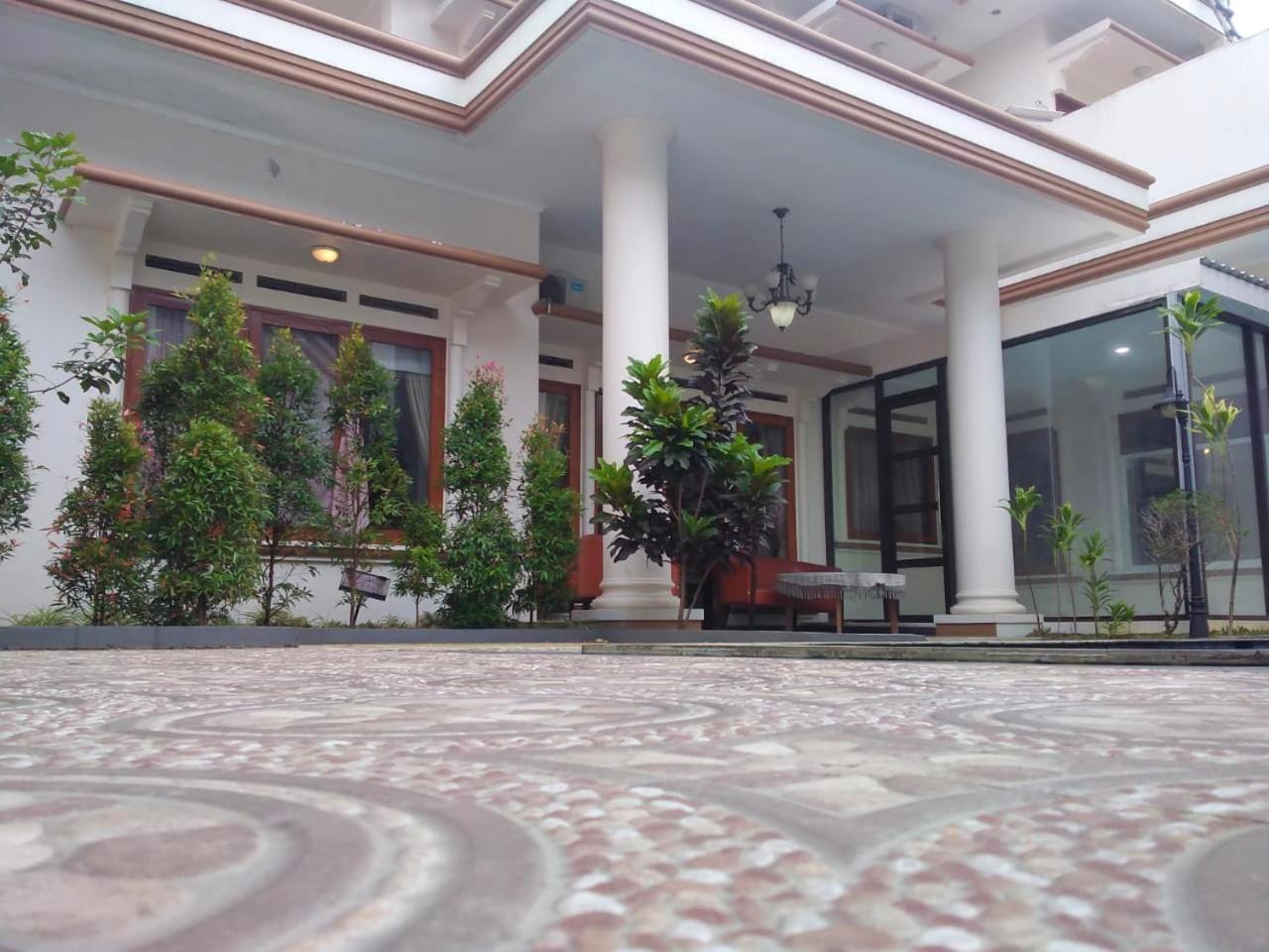Photo 18