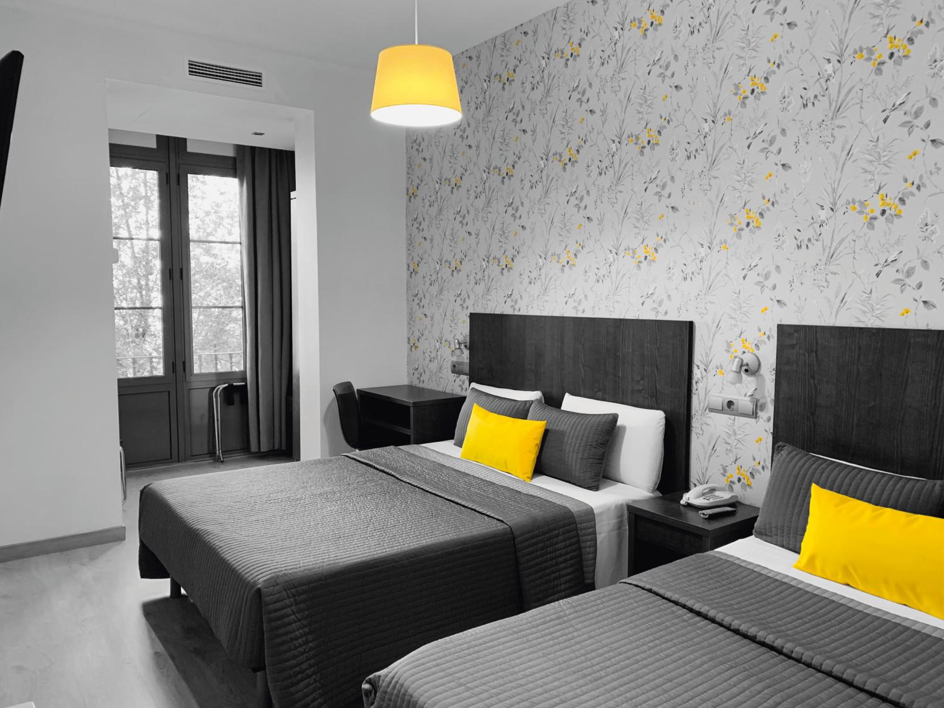 Ciudad Condal Hostal - Paseo de Gracia — Barcelona