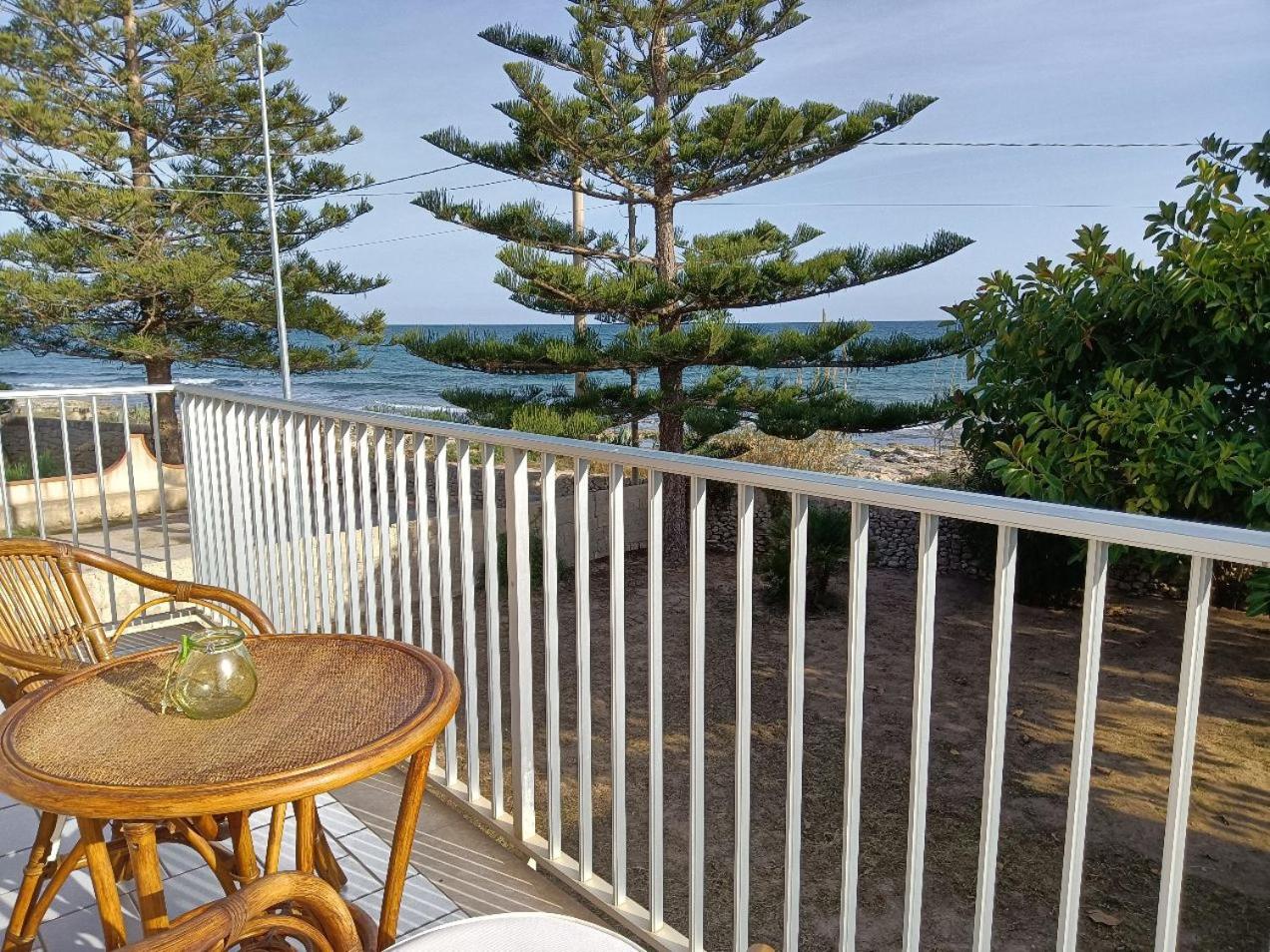 Casa Panarea - Villetta indipendente sul mare photo 3