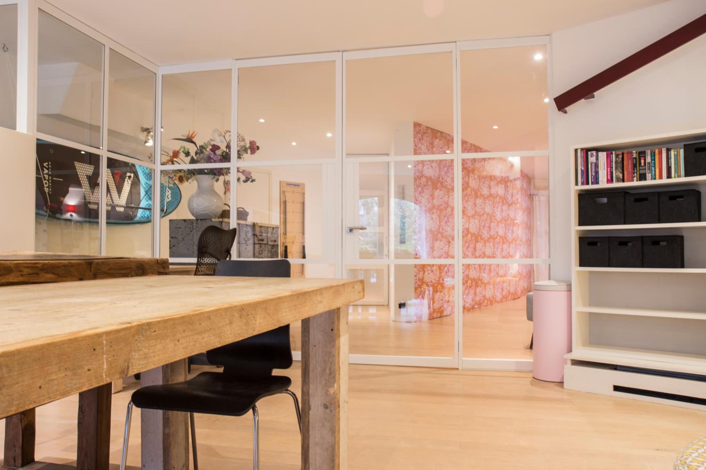 Flo's Atelier - Family studio NOTE studio is adjacent to Flo's apartment