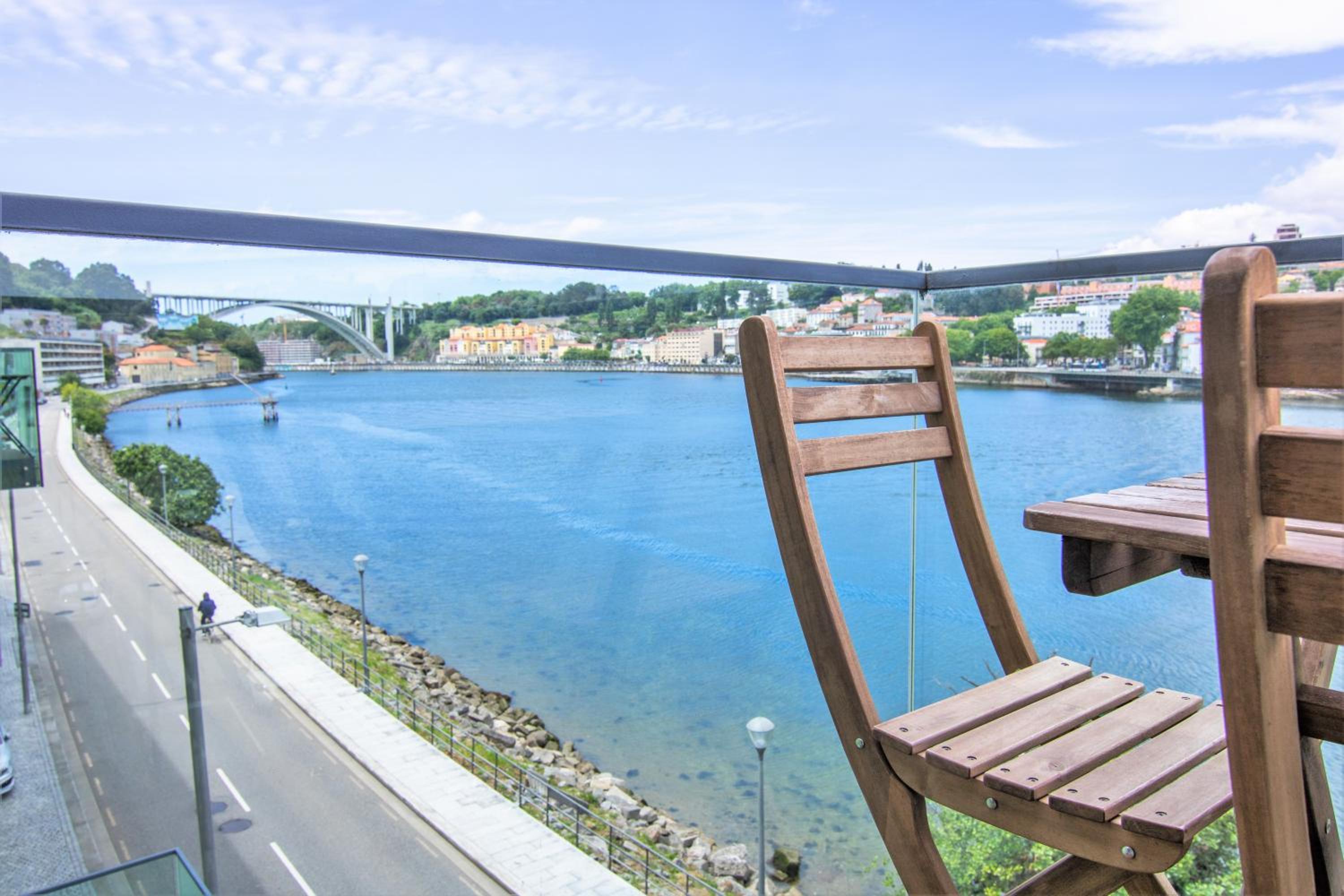 Douro Destilaria Residence by Porto City Hosts view 3