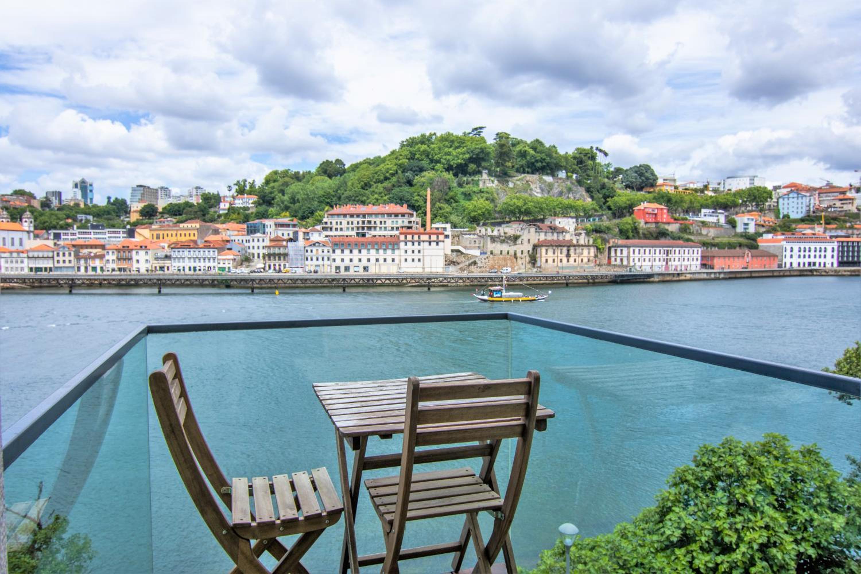 Douro Destilaria Residence by Porto City Hosts view 4