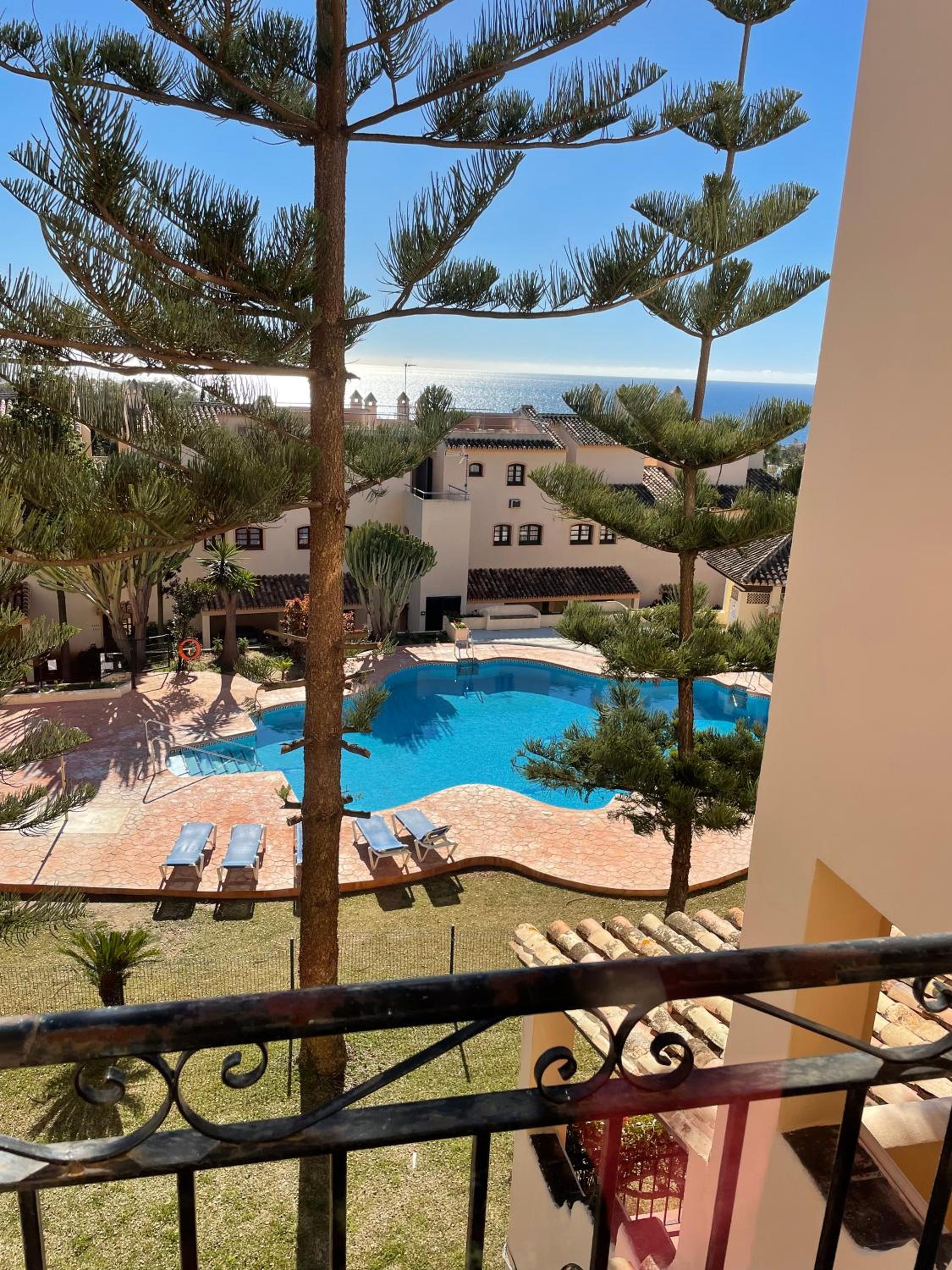 Hotel Apartamentos El Toro - Image 1