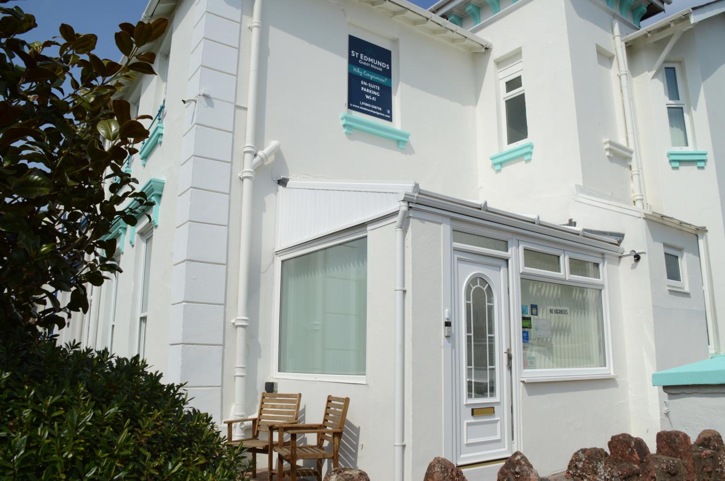 Hotel St Edmunds Guest House - Image 1